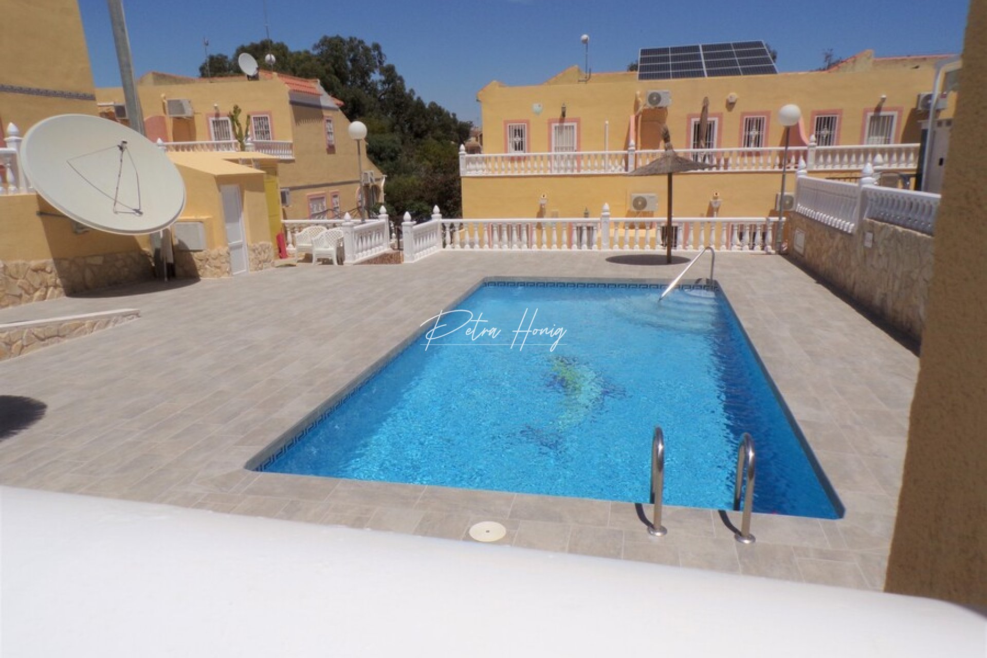 Til Salgs - Tomannsbolig - Villamartin