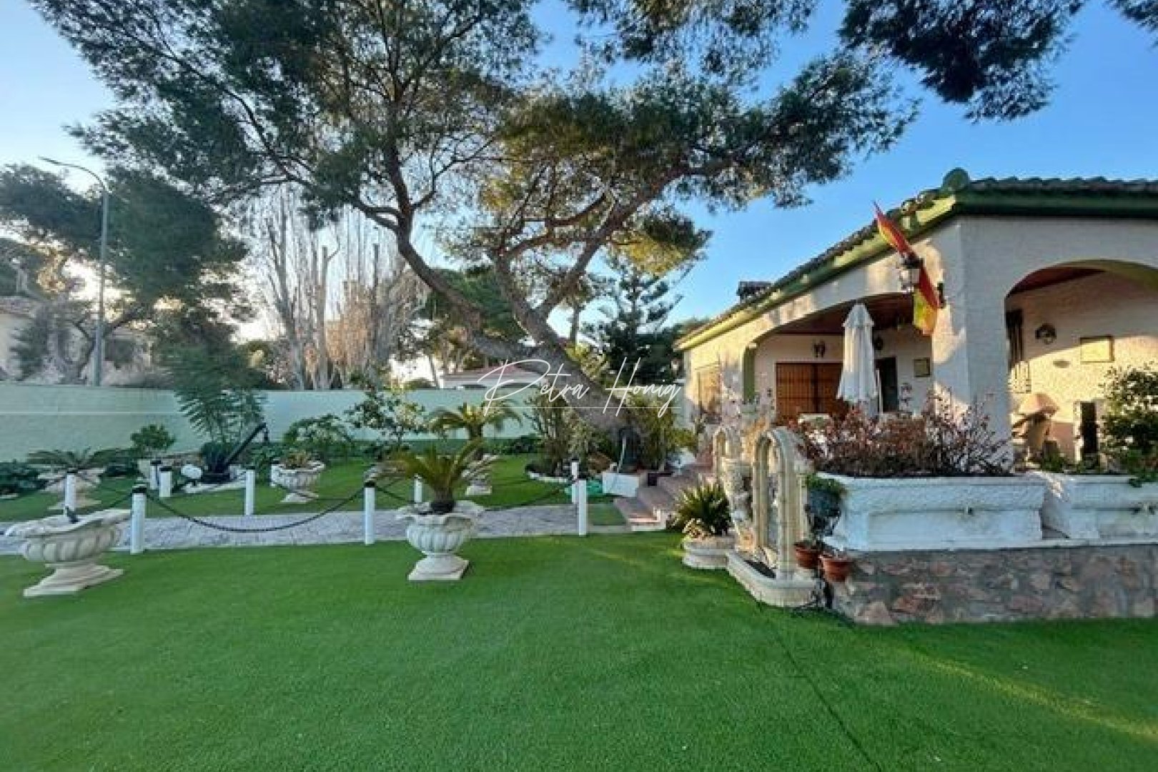 Til Salgs - Villa - Dehesa de campoamor - Campoamor