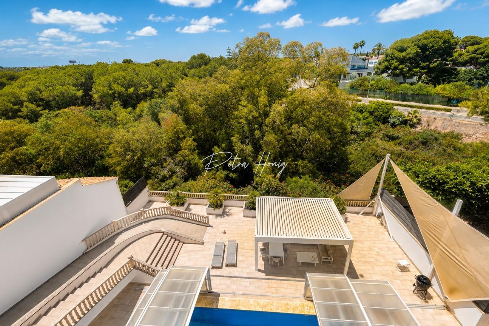 Til Salgs - Villa - Dehesa de campoamor - Campoamor