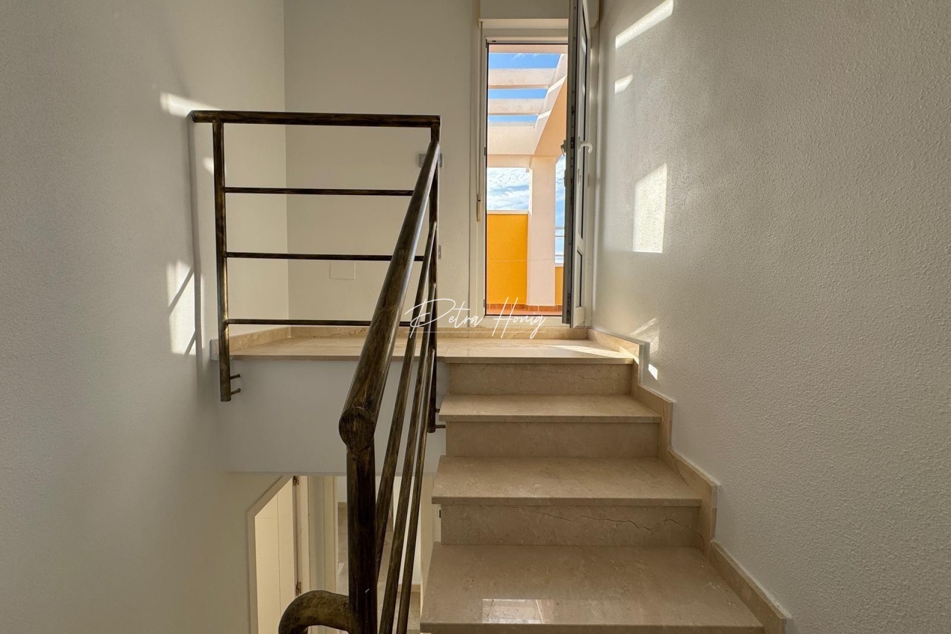 Til Salgs - Villa - El Raso - El Raso, Guardamar