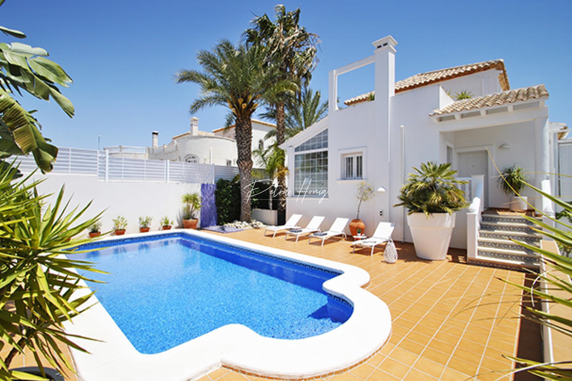 Til Salgs - Villa - La Marina
