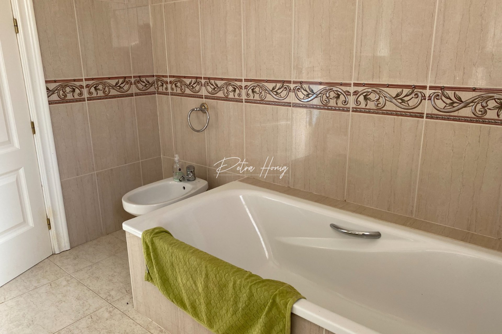 Til Salgs - Villa - la Nucia - Costa Blanca North
