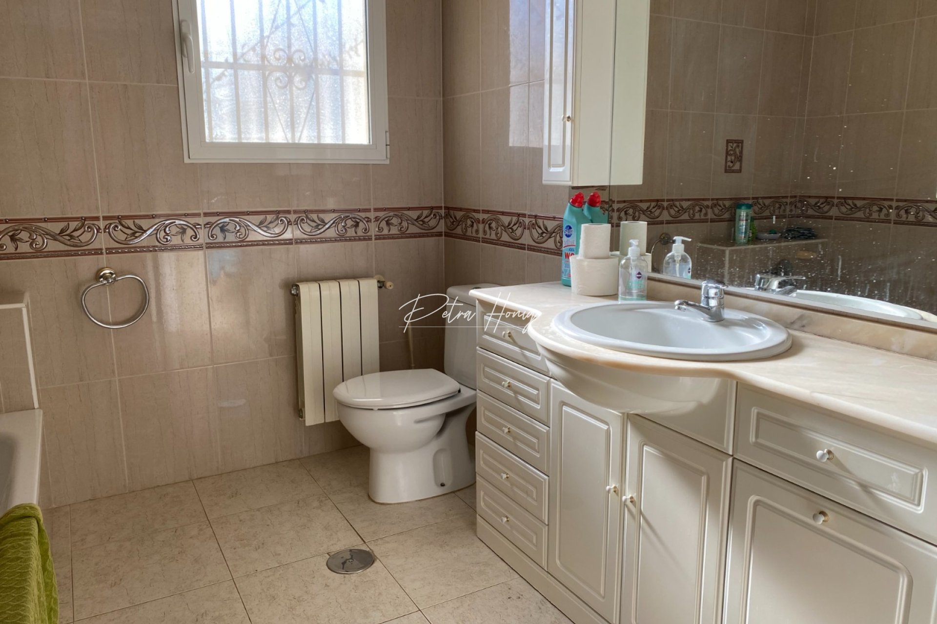 Til Salgs - Villa - la Nucia - Costa Blanca North