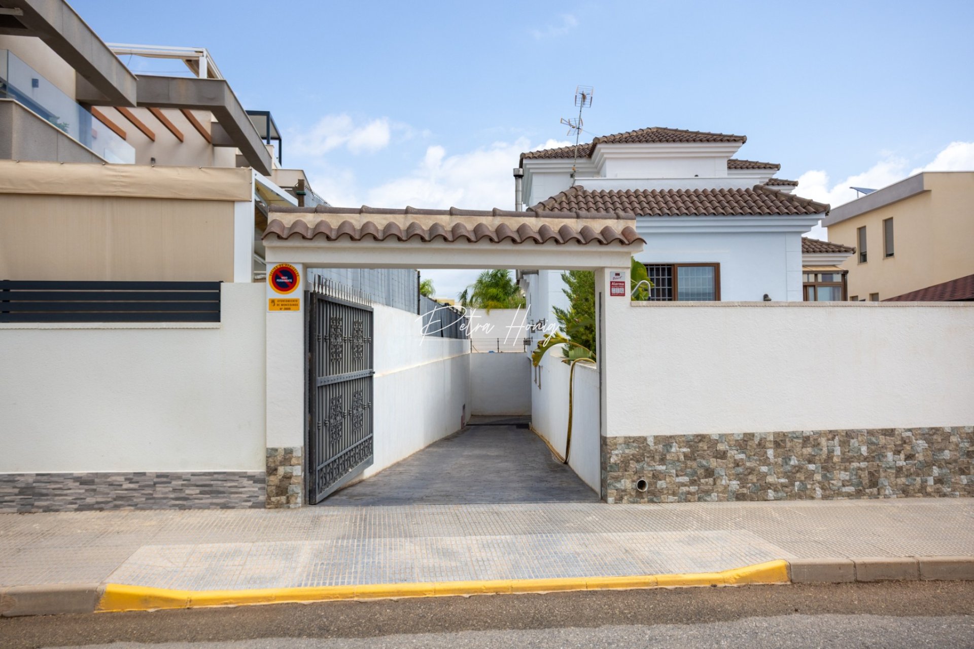 Til Salgs - Villa - Los Montesinos - La Herrada