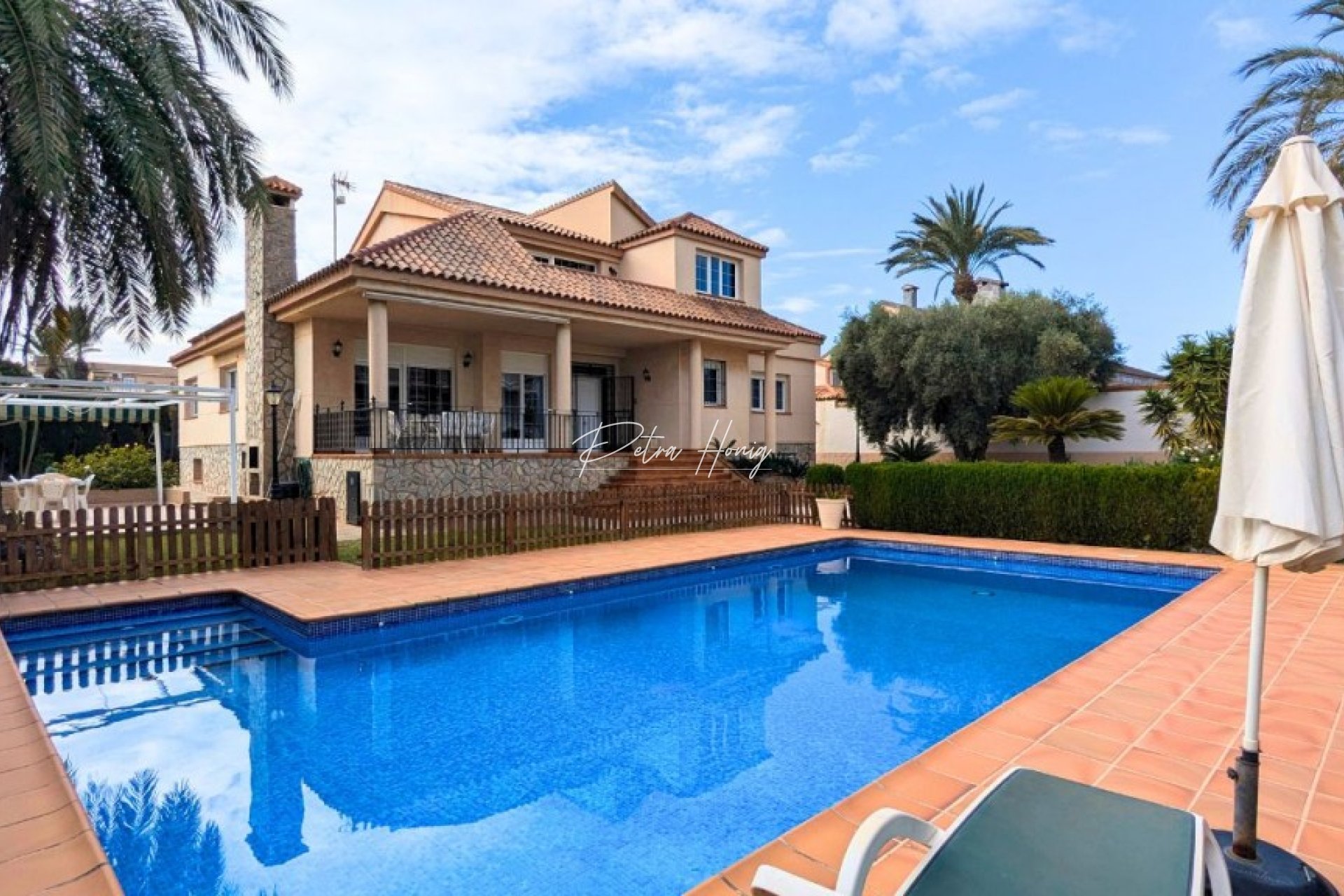 Til Salgs - Villa - Mil Palmeras