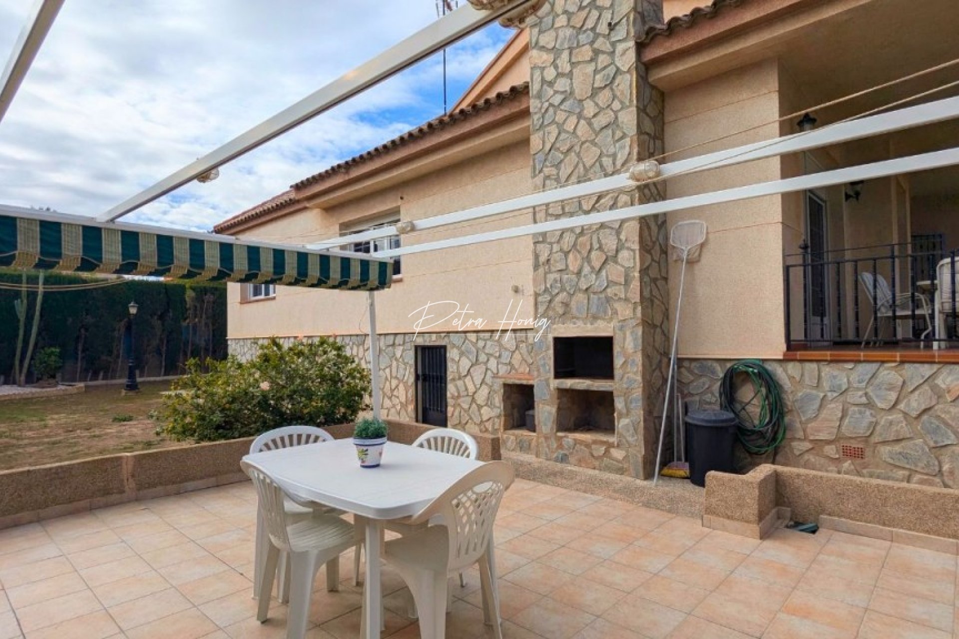 Til Salgs - Villa - Mil Palmeras