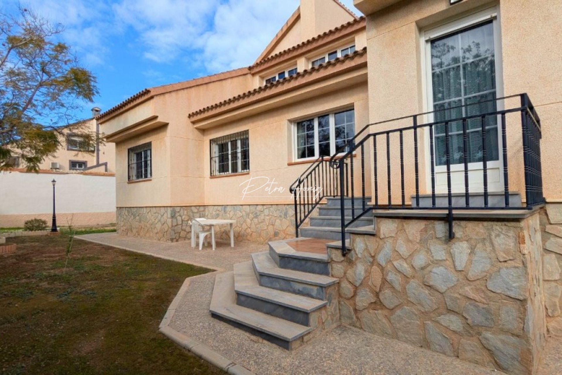 Til Salgs - Villa - Mil Palmeras