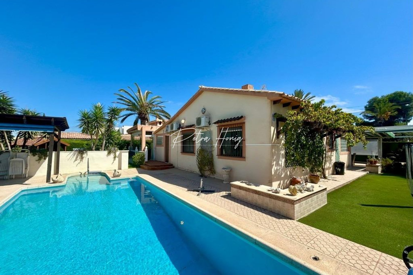 Til Salgs - Villa - Orihuela Costa - Cabo Roig