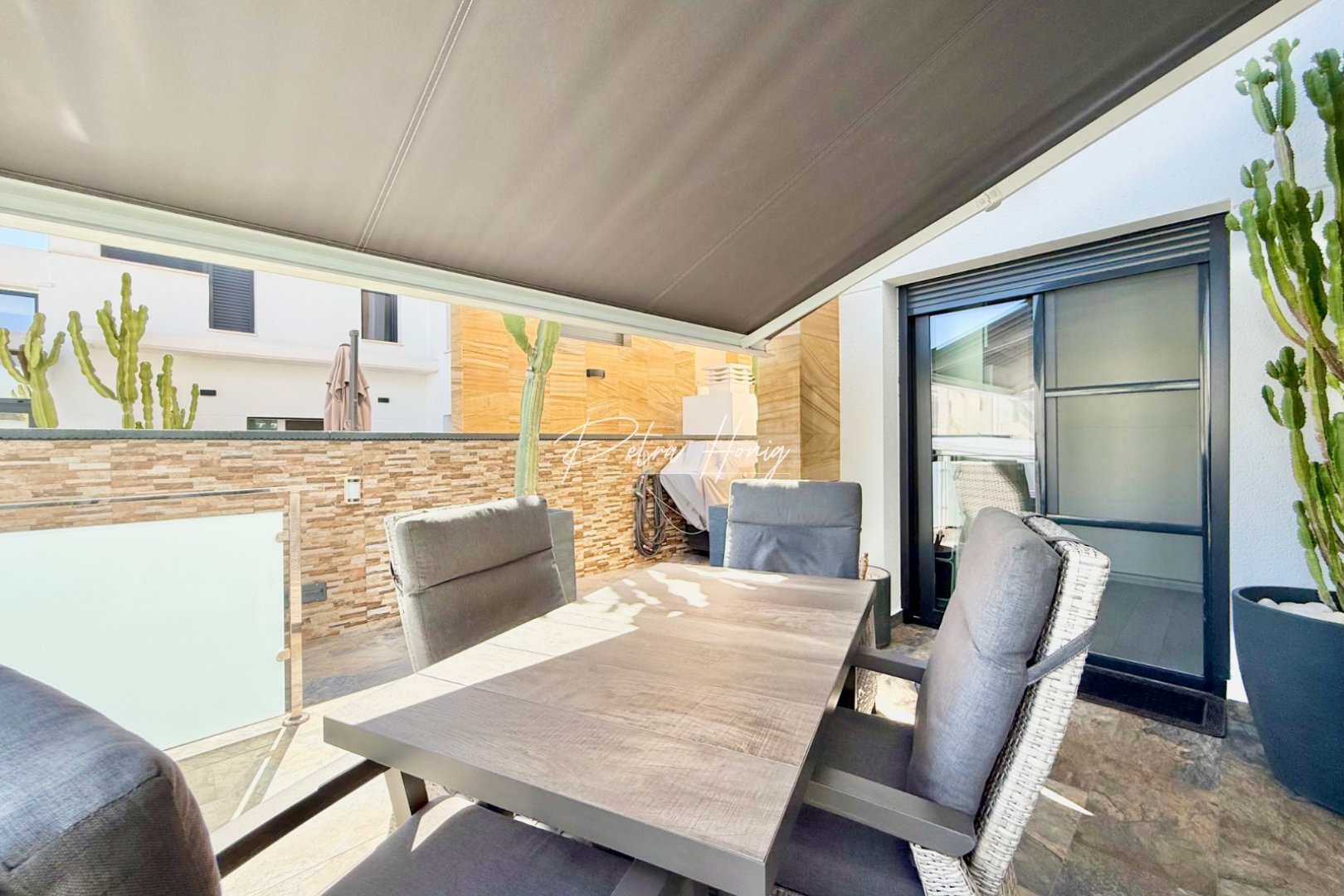 Til Salgs - Villa - Orihuela Costa - Cabo Roig