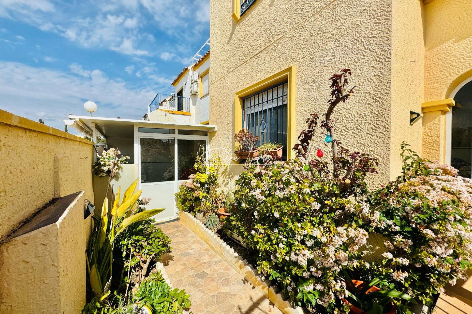 Til Salgs - Villa - Orihuela Costa - La Zenia- Orihuela costa