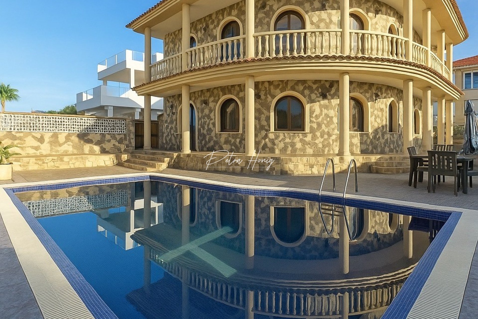 Til Salgs - Villa - Orihuela Costa - La Zenia