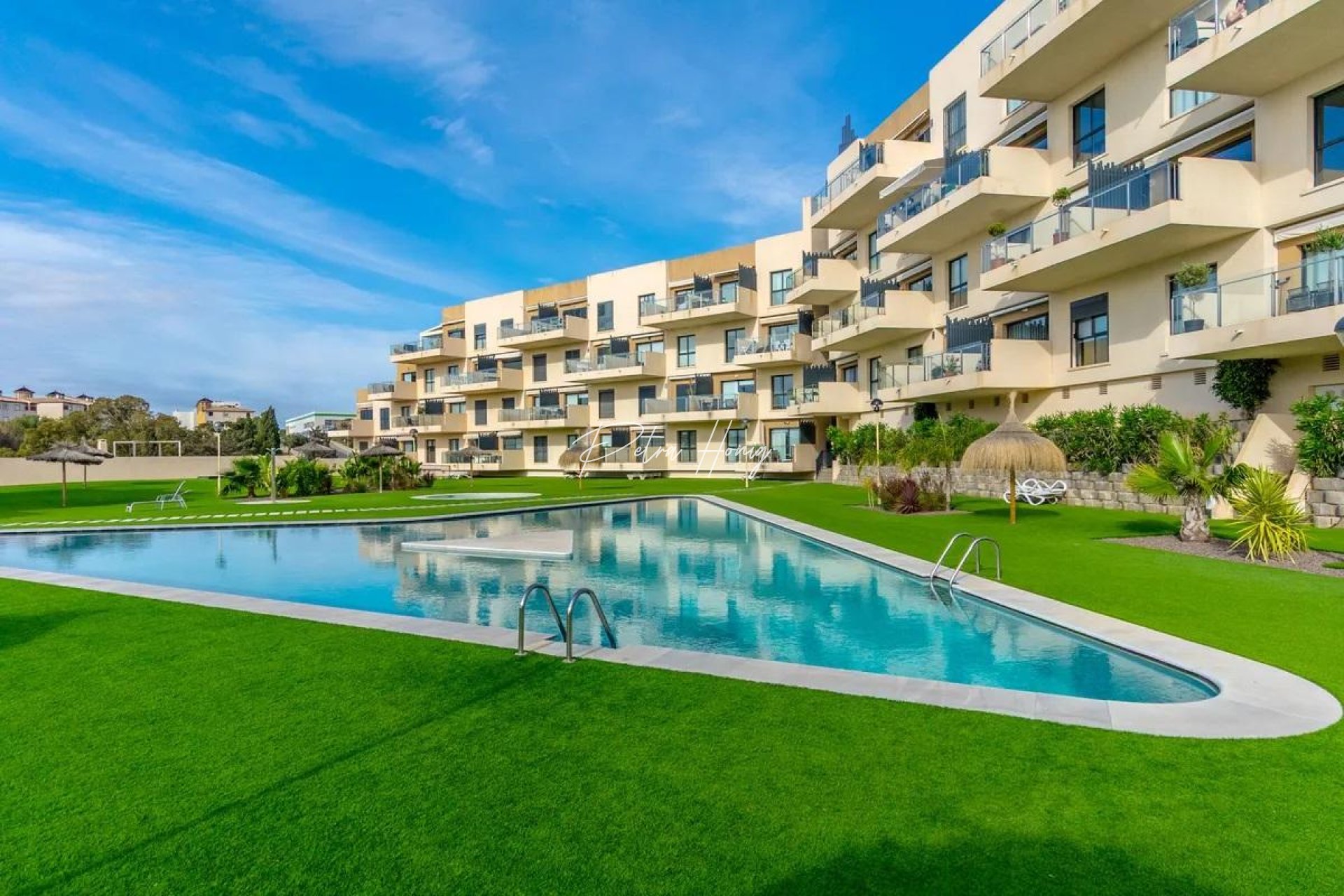 Til Salgs - Villa - Orihuela Costa - La Zenia