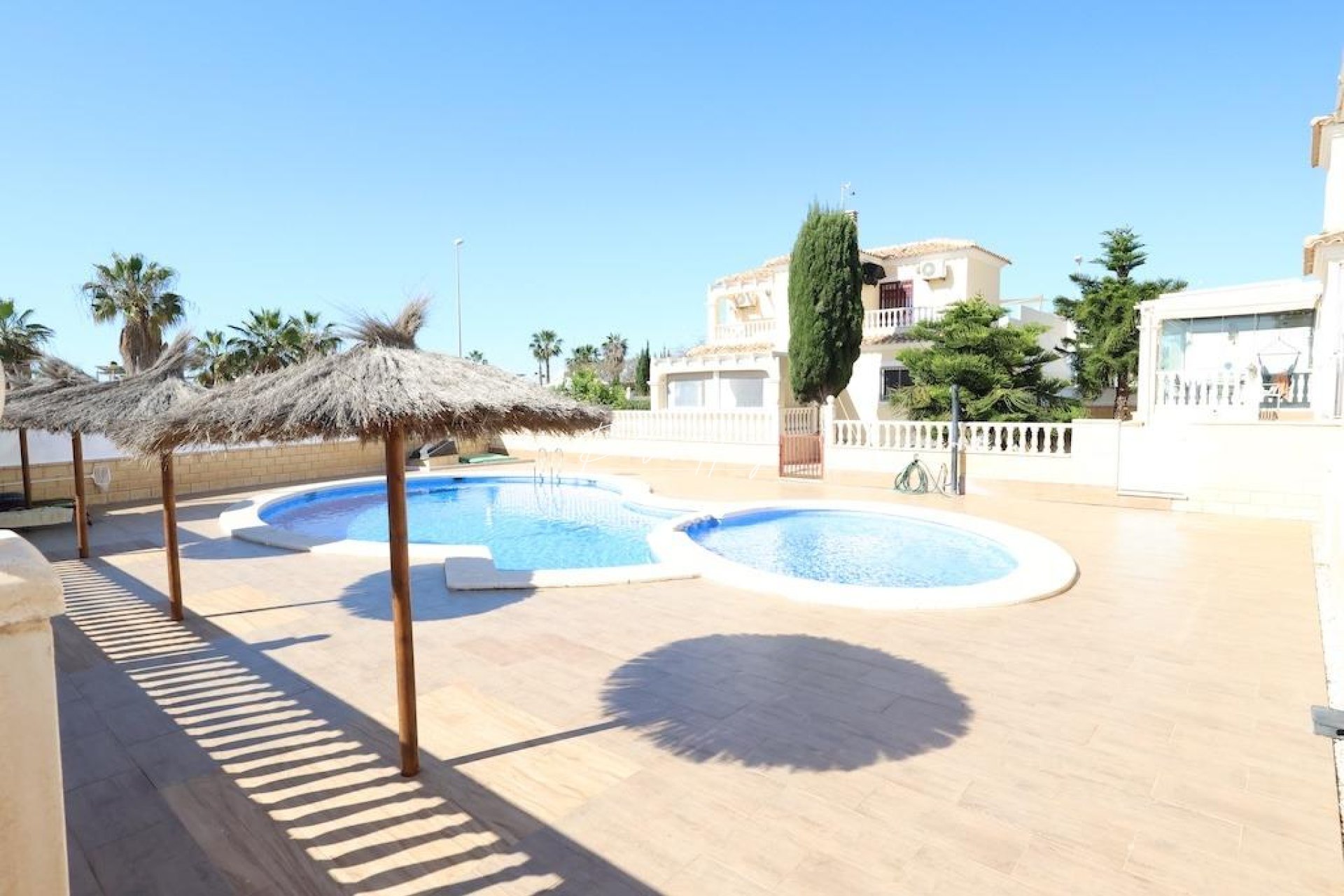 Til Salgs - Villa - Orihuela Costa - Lomas de Cabo Roig