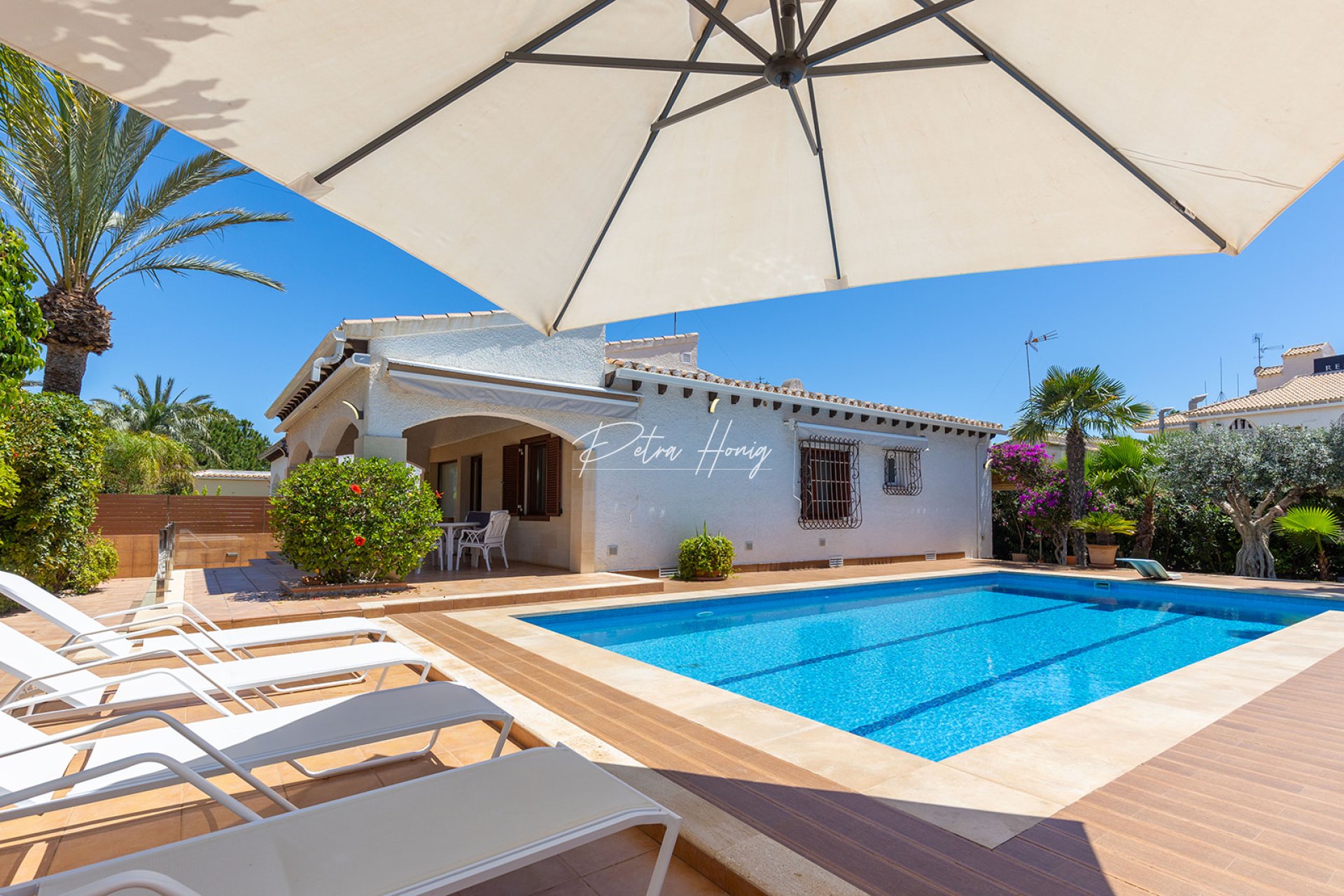 Til Salgs - Villa - Orihuela Costa - Punta Prima