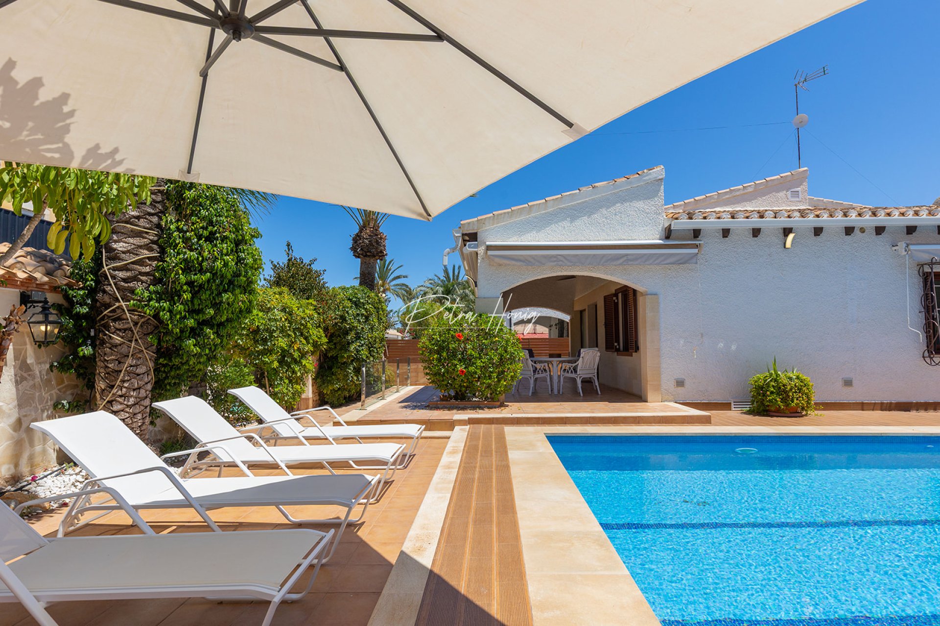 Til Salgs - Villa - Orihuela Costa - Punta Prima