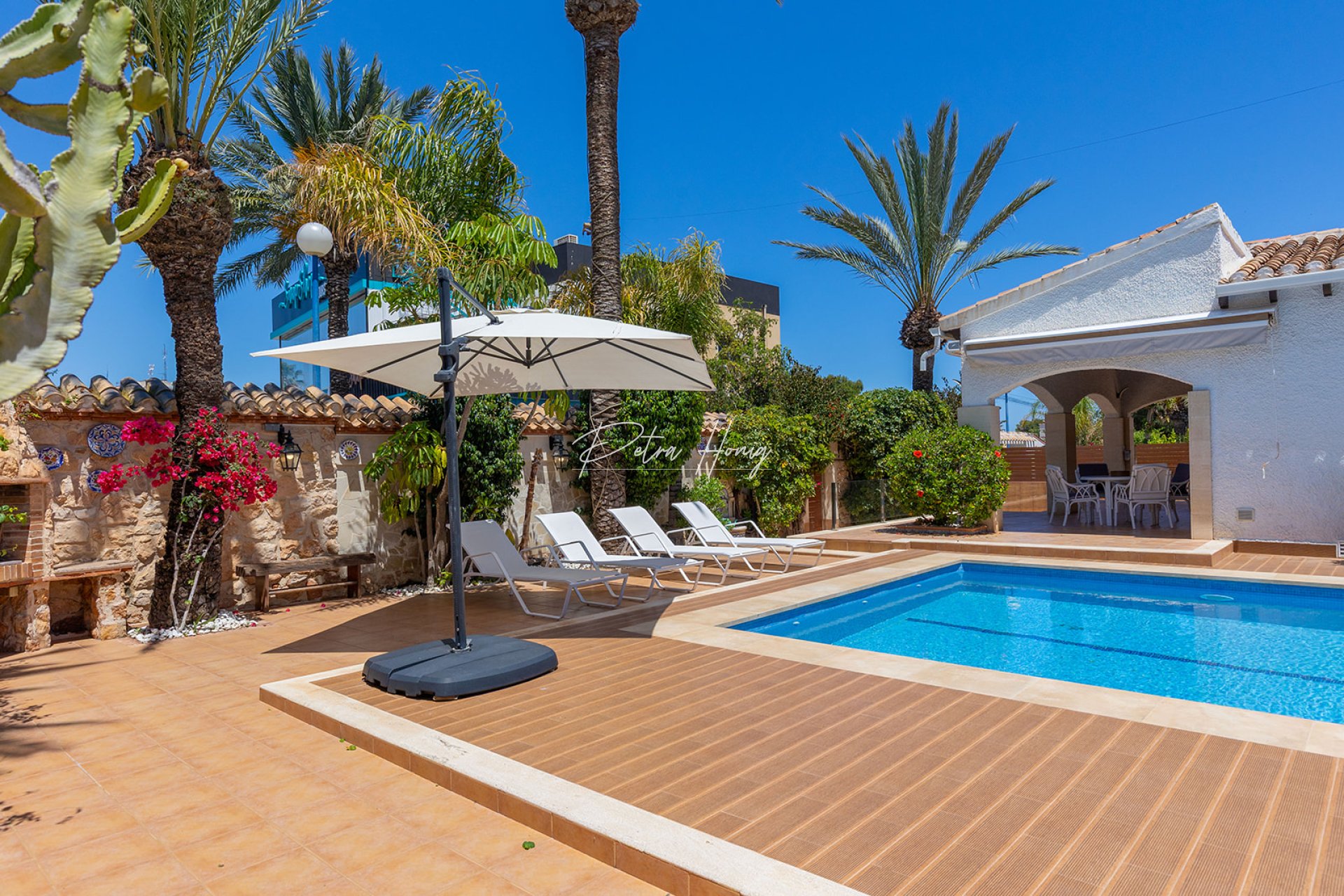 Til Salgs - Villa - Orihuela Costa - Punta Prima