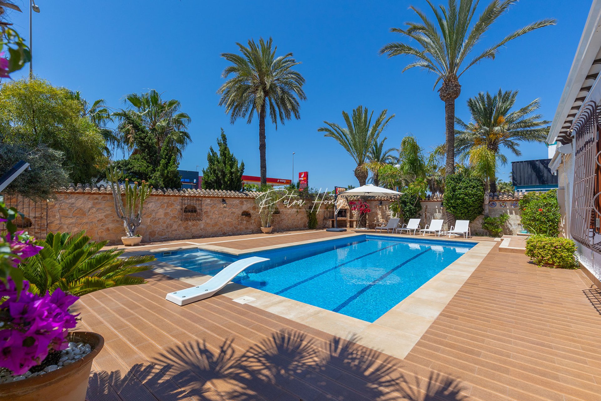 Til Salgs - Villa - Orihuela Costa - Punta Prima