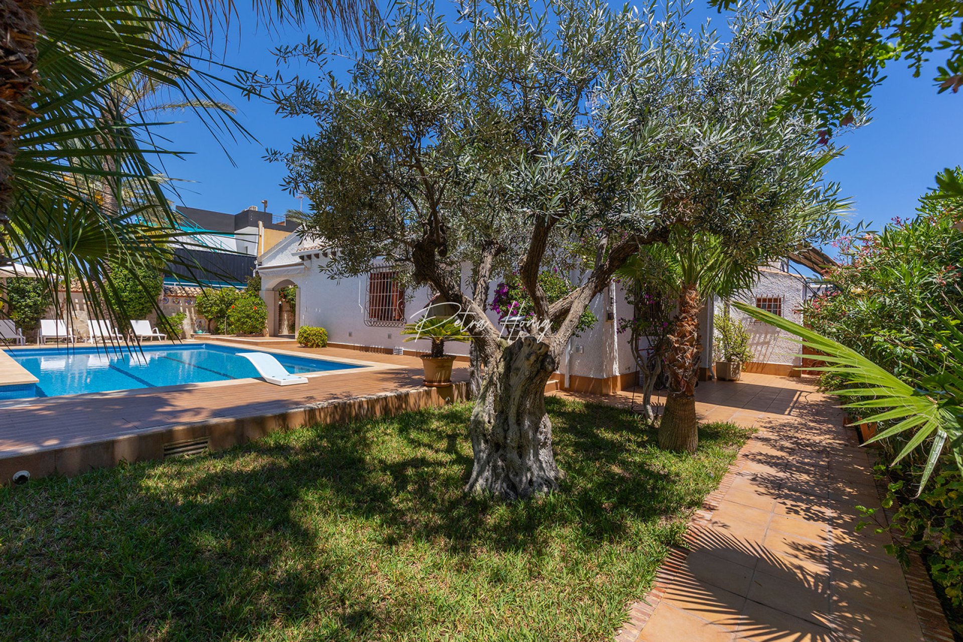 Til Salgs - Villa - Orihuela Costa - Punta Prima