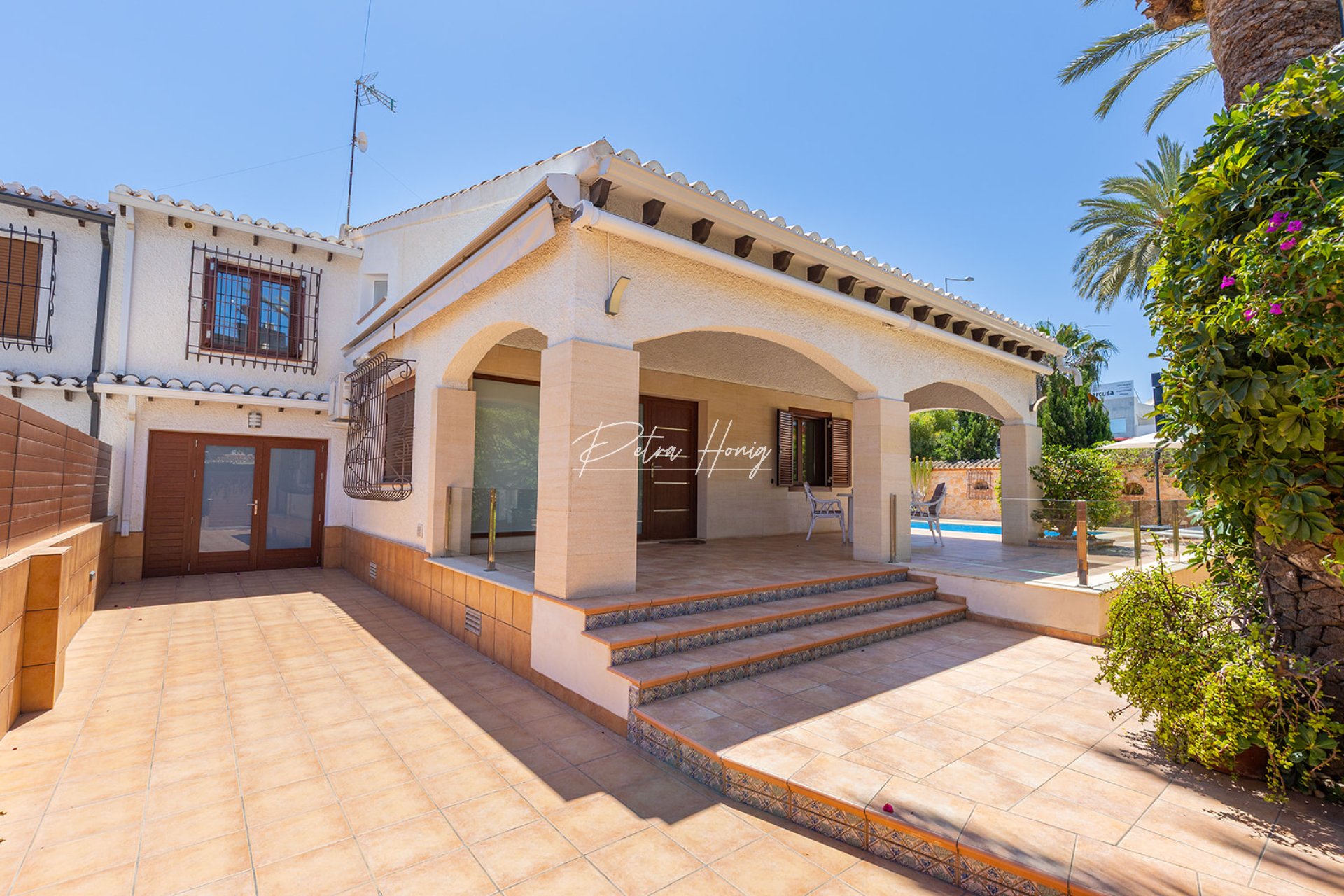 Til Salgs - Villa - Orihuela Costa - Punta Prima
