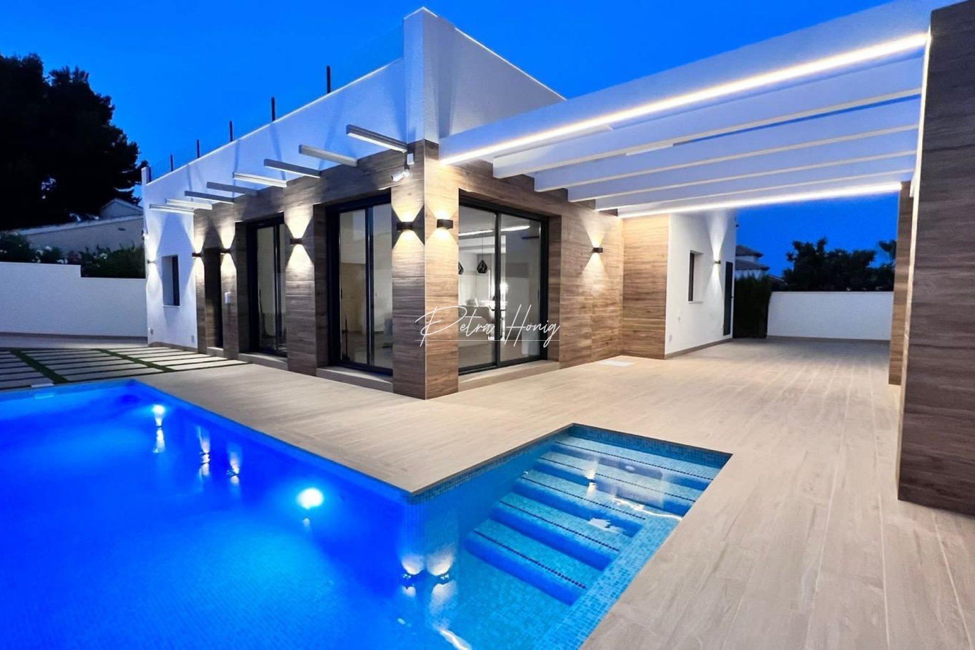 Til Salgs - Villa - Orihuela Costa - Villamartin
