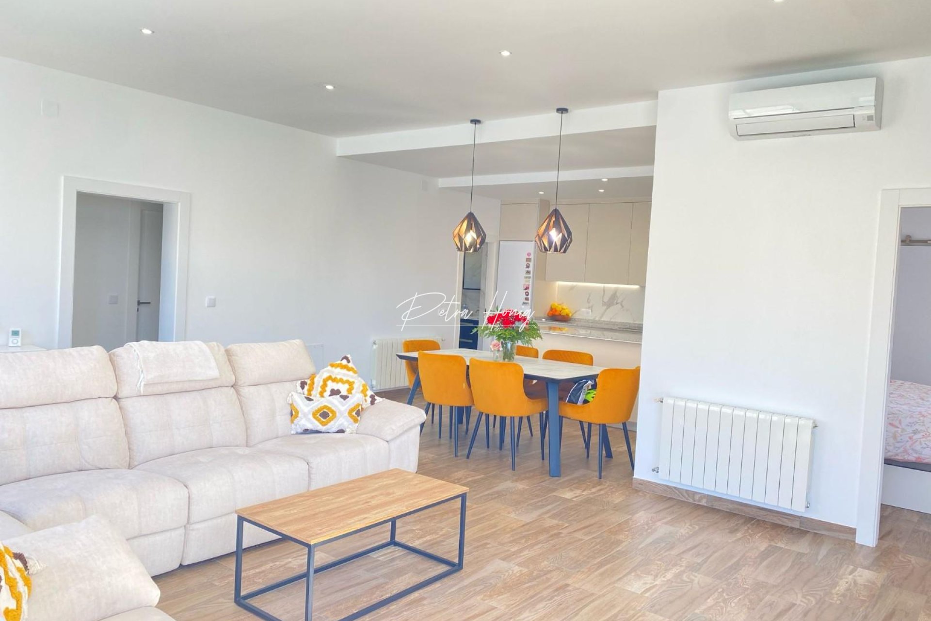 Til Salgs - Villa - Orihuela Costa - Villamartin