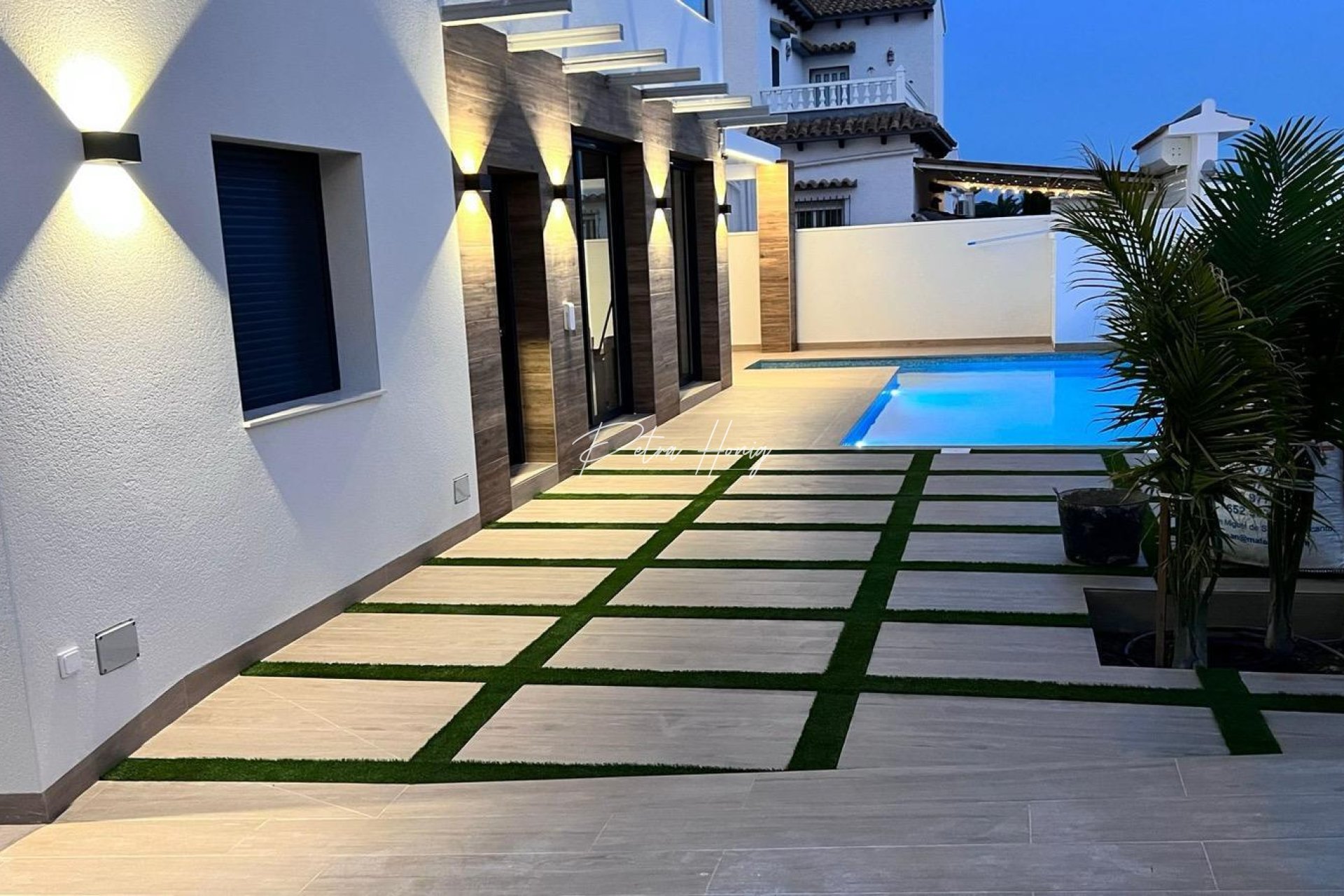 Til Salgs - Villa - Orihuela Costa - Villamartin