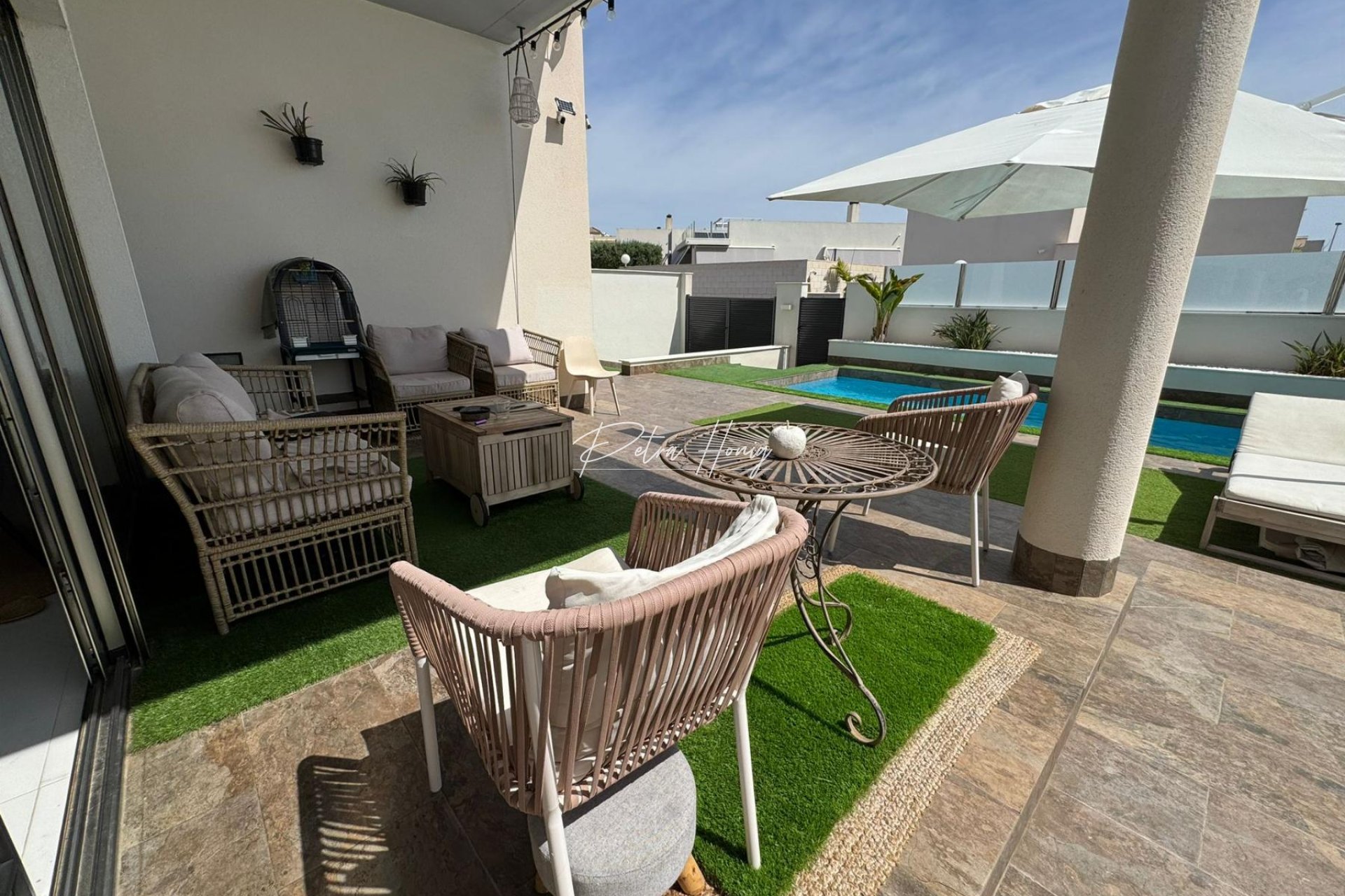 Til Salgs - Villa - Orihuela Costa - Villamartin