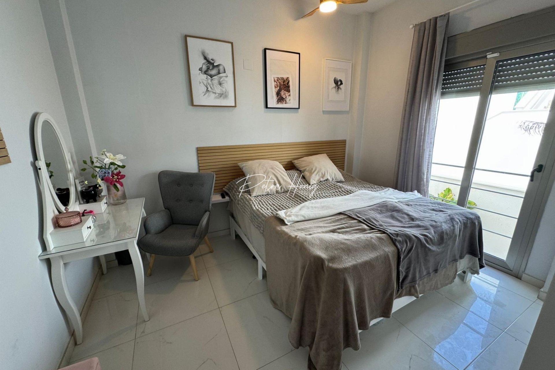 Til Salgs - Villa - Orihuela Costa - Villamartin