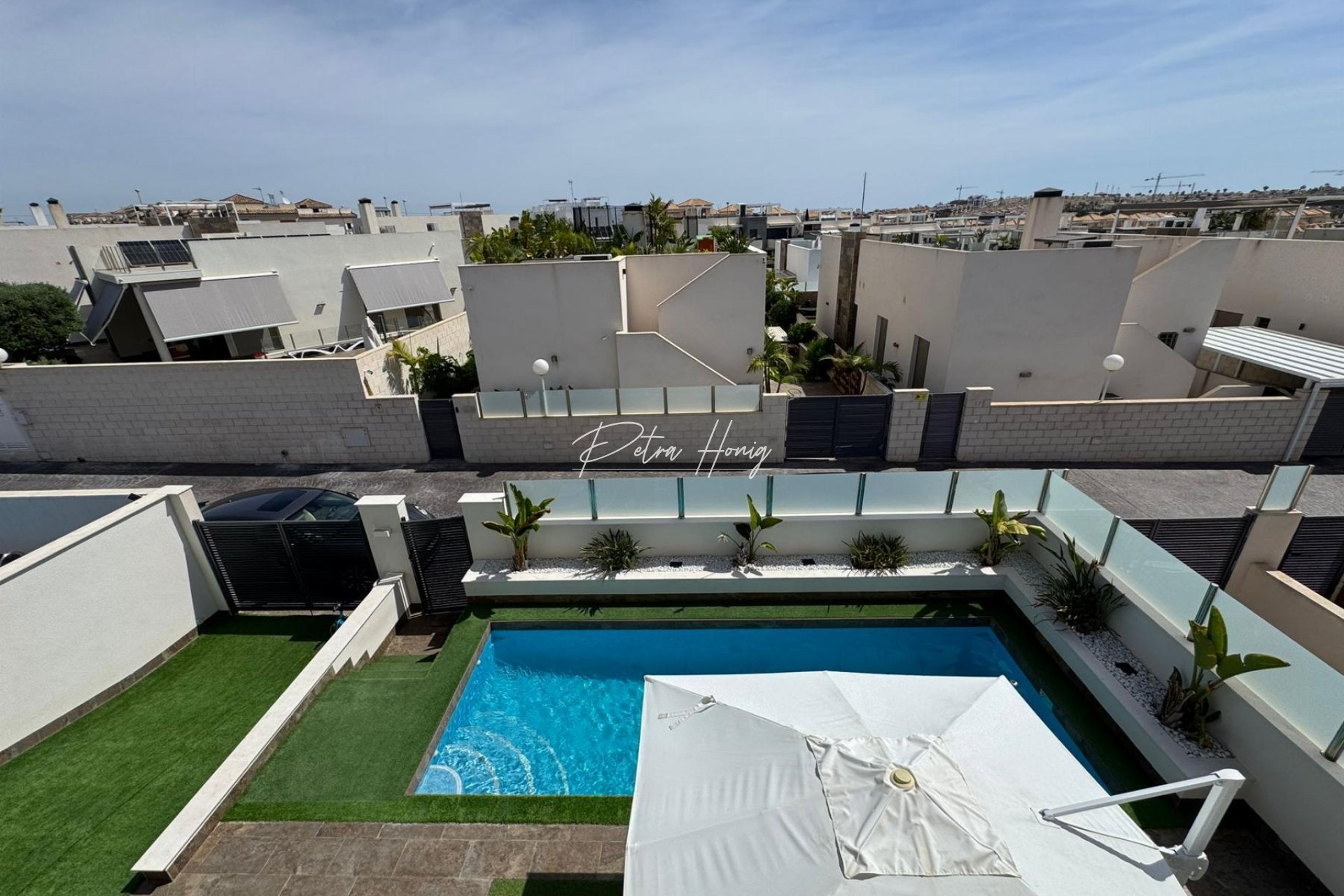 Til Salgs - Villa - Orihuela Costa - Villamartin