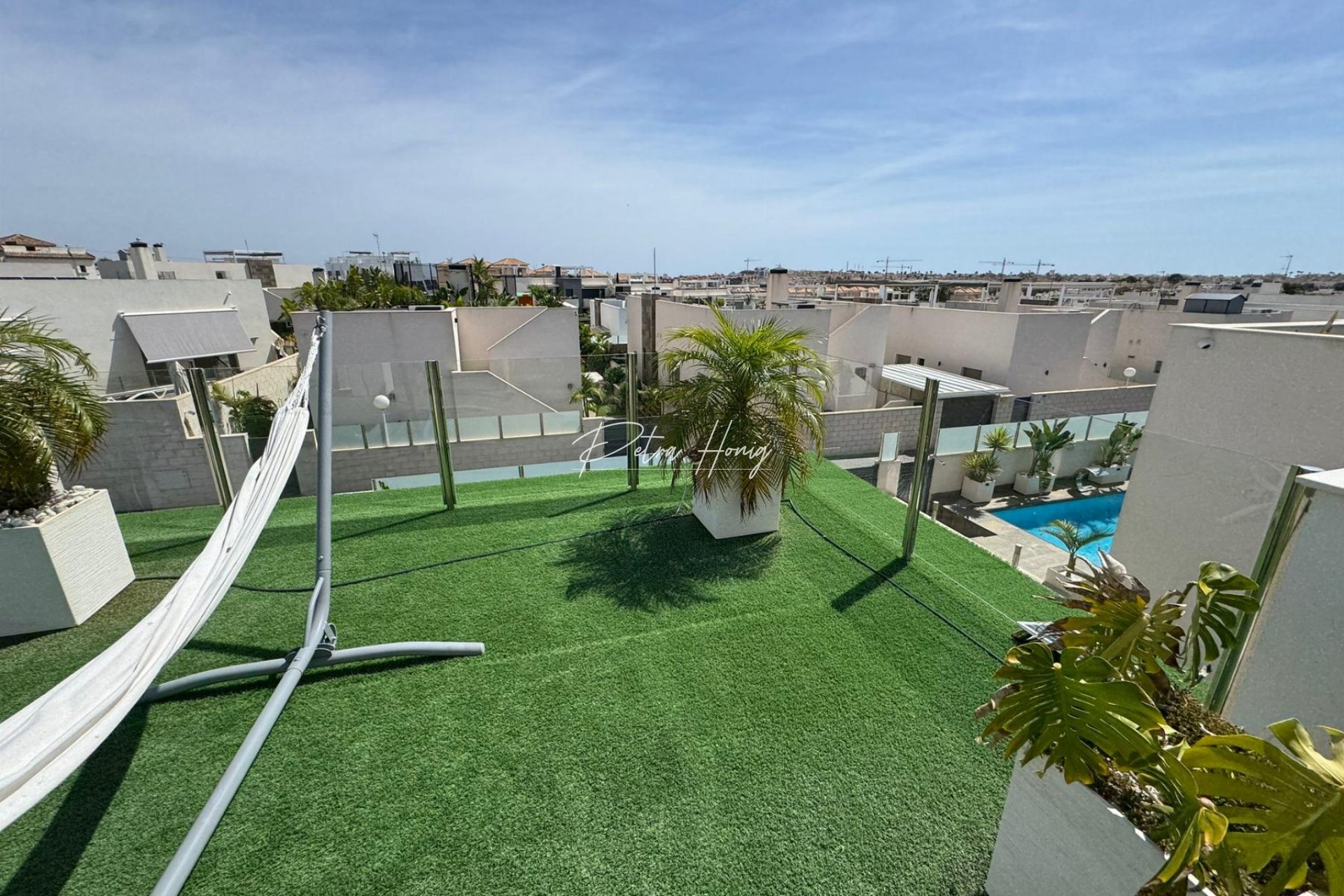 Til Salgs - Villa - Orihuela Costa - Villamartin