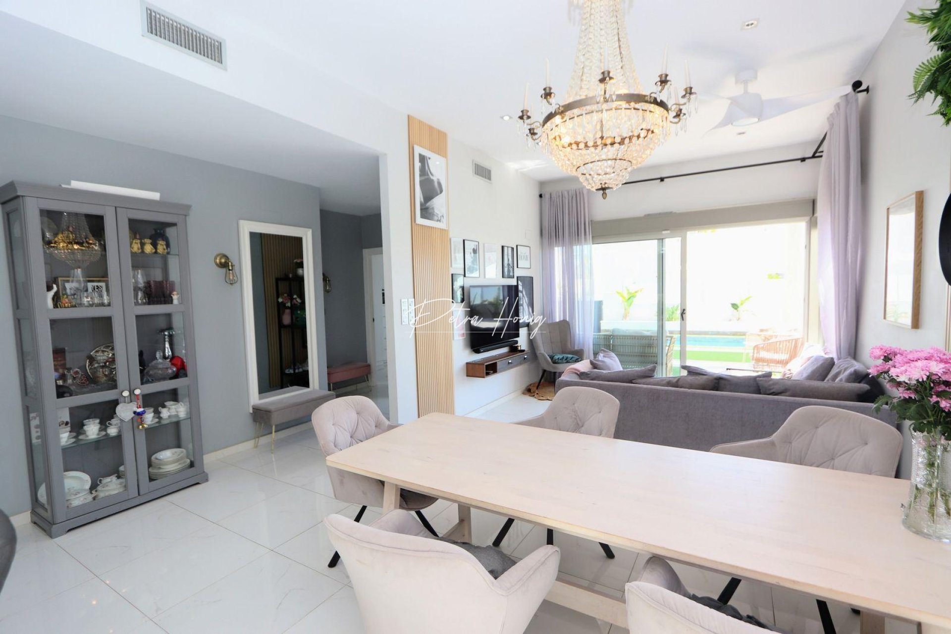Til Salgs - Villa - Orihuela Costa - Villamartin