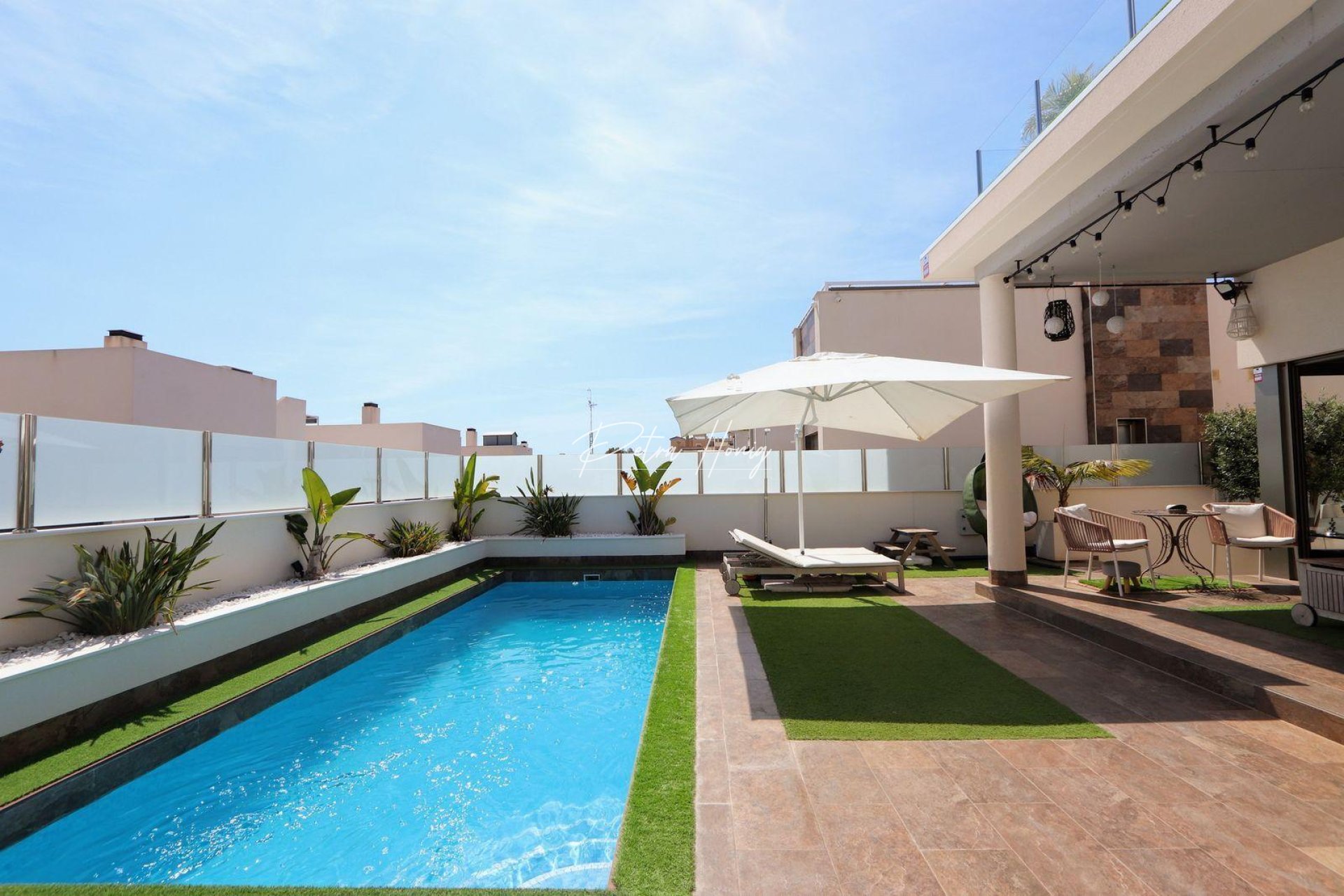 Til Salgs - Villa - Orihuela Costa - Villamartin