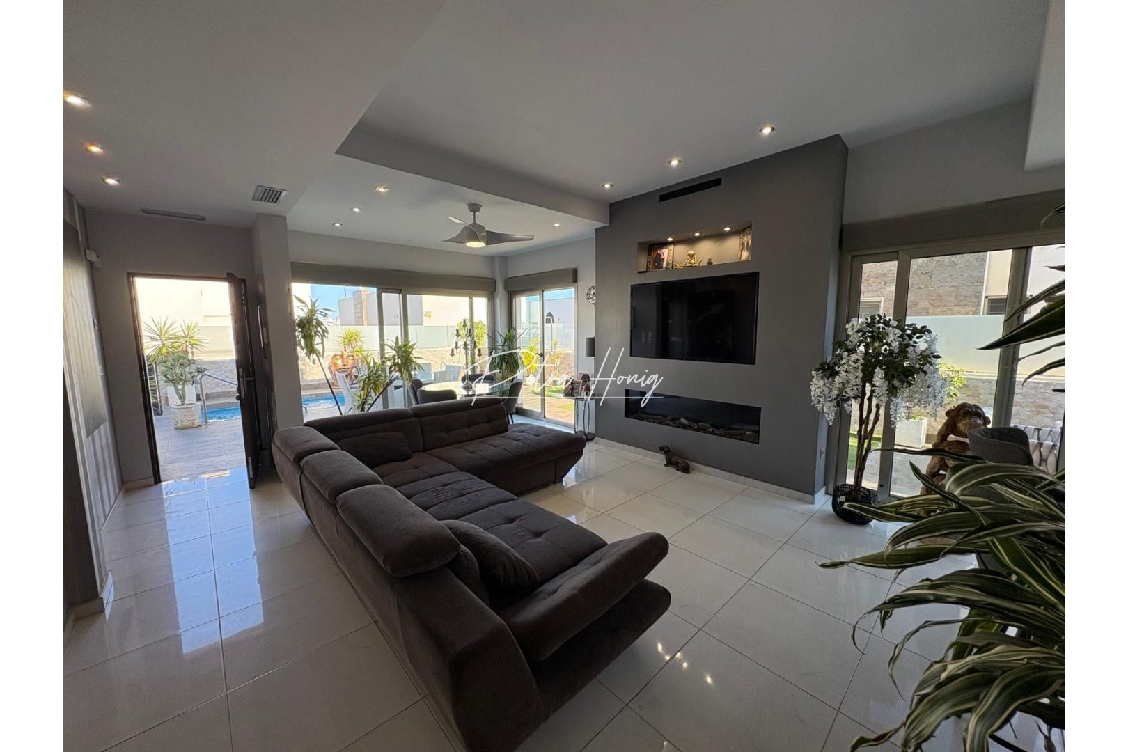 Til Salgs - Villa - Orihuela Costa - Villamartin