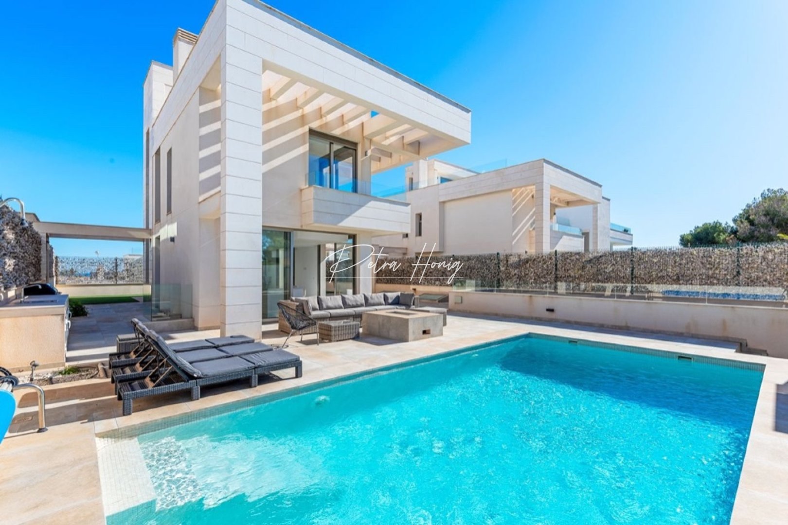 Til Salgs - Villa - Orihuela Costa - Villamartin