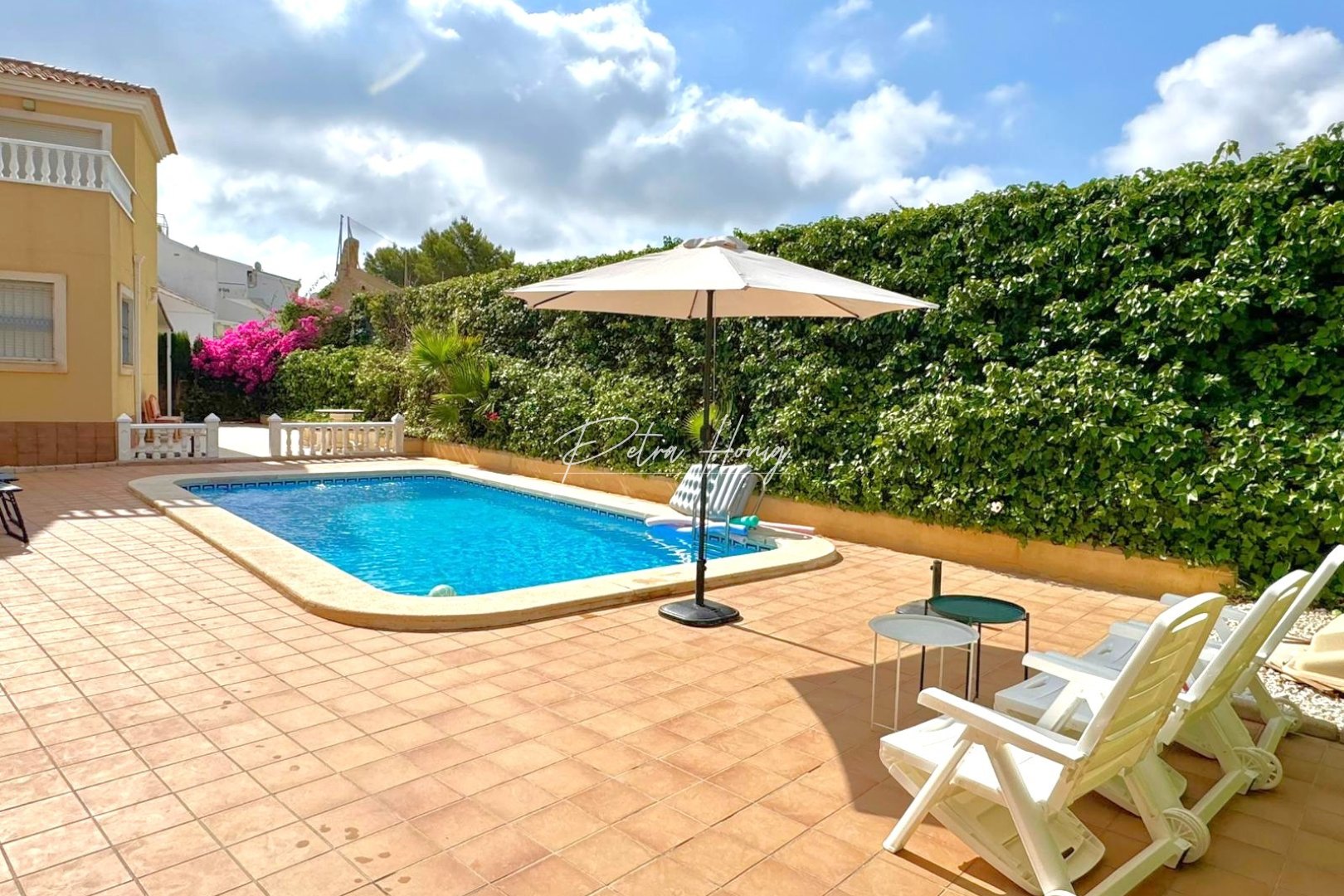 Til Salgs - Villa - Orihuela Costa - Villamartin