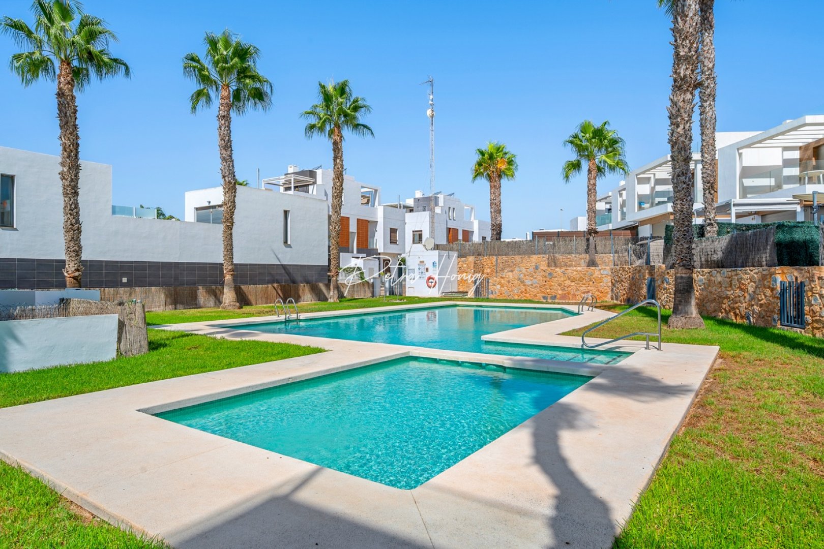 Til Salgs - Villa - Orihuela Costa - Villamartin