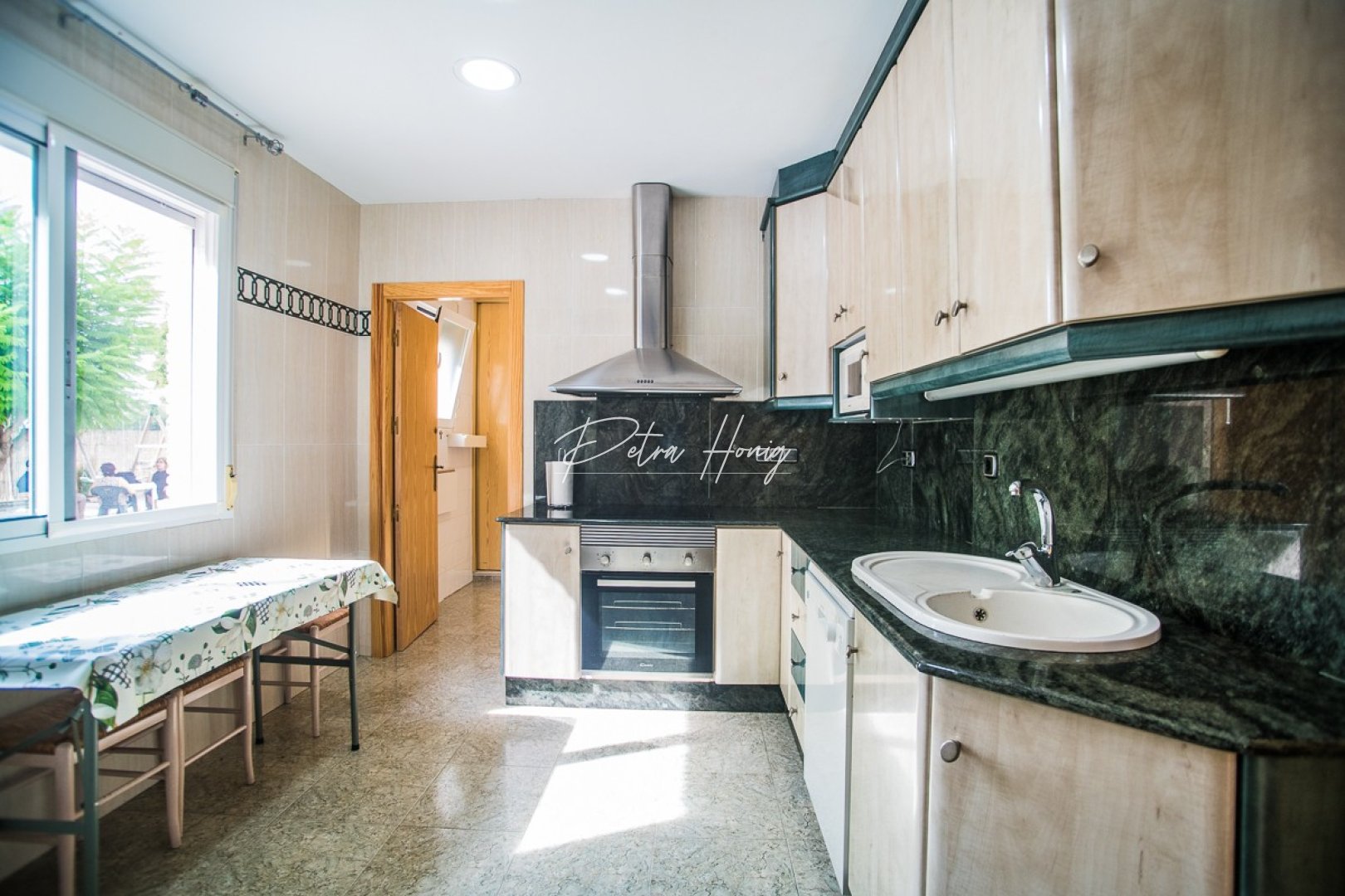 Til Salgs - Villa - Other areas - La Matanza
