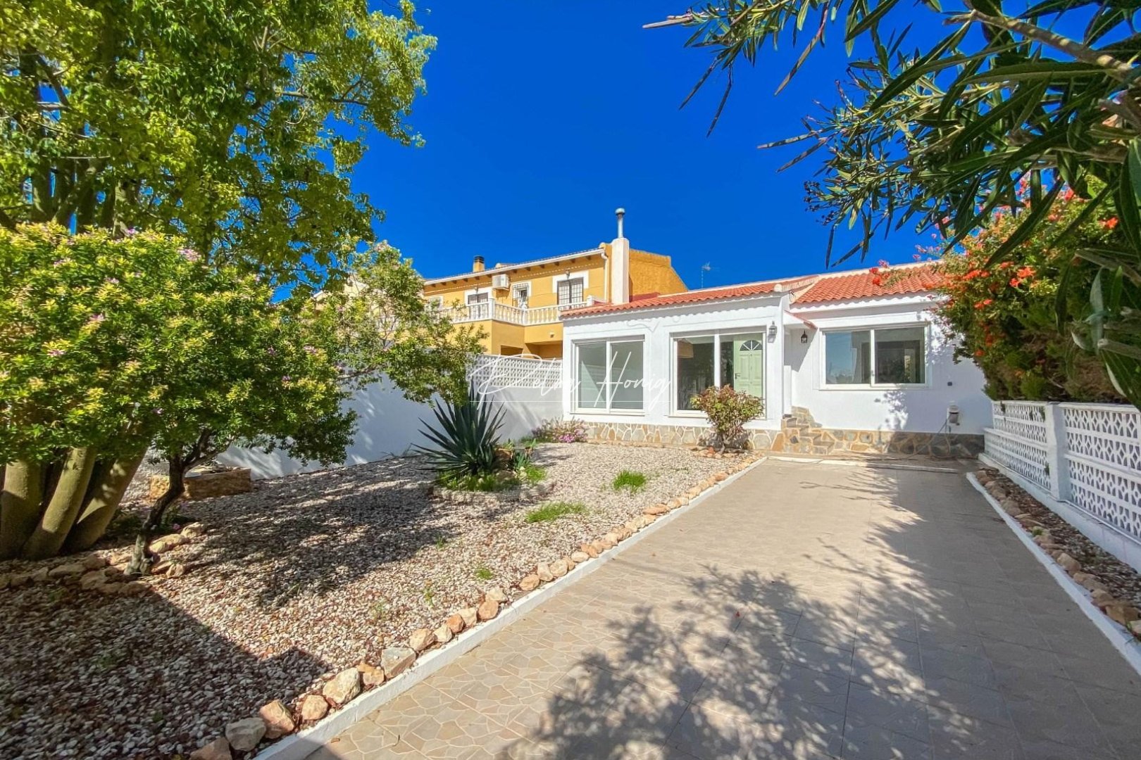 Til Salgs - Villa - Torrevieja - Aguas Nuevas