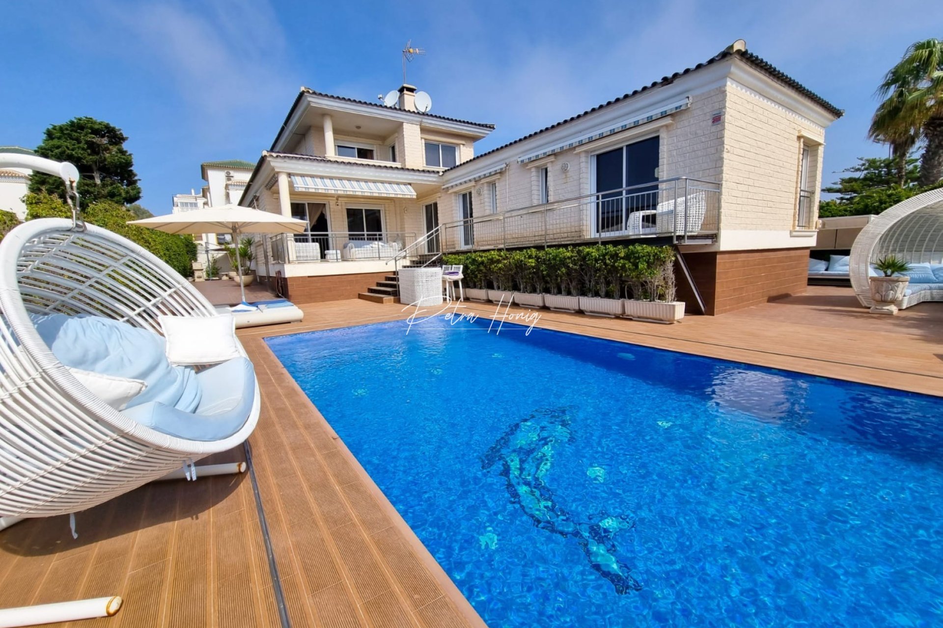 Til Salgs - Villa - Torrevieja - La Mata