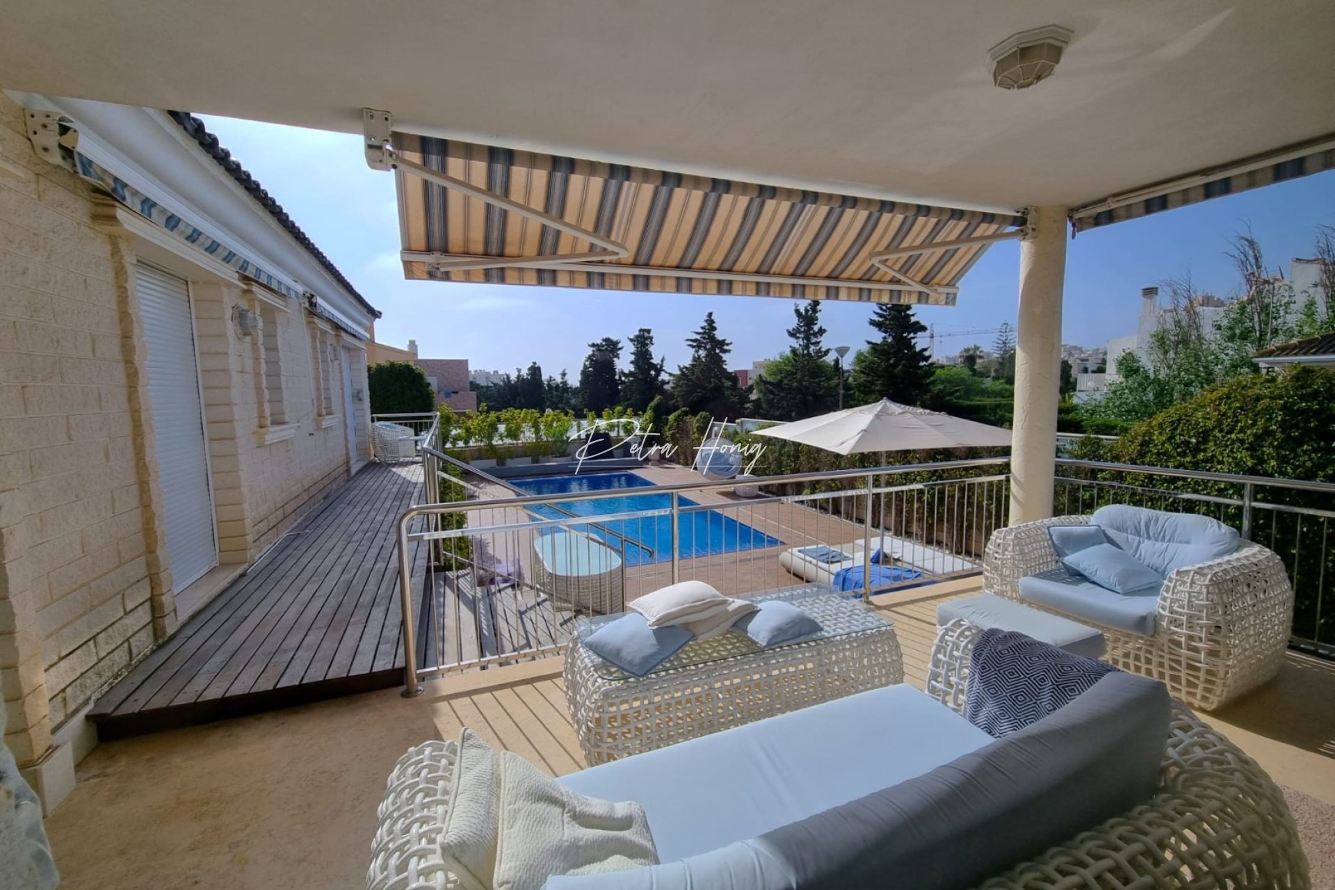 Til Salgs - Villa - Torrevieja - La Mata