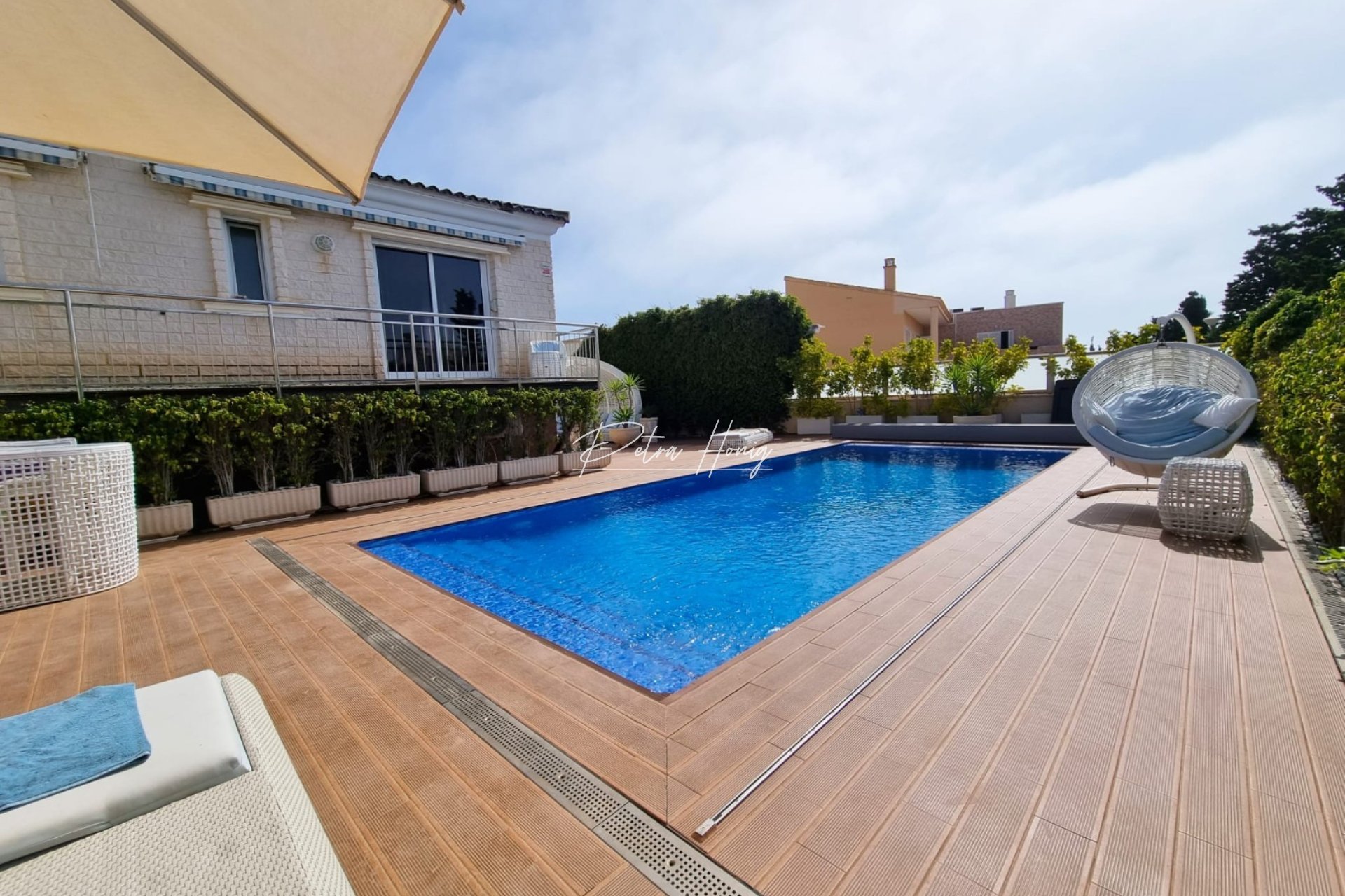 Til Salgs - Villa - Torrevieja - La Mata