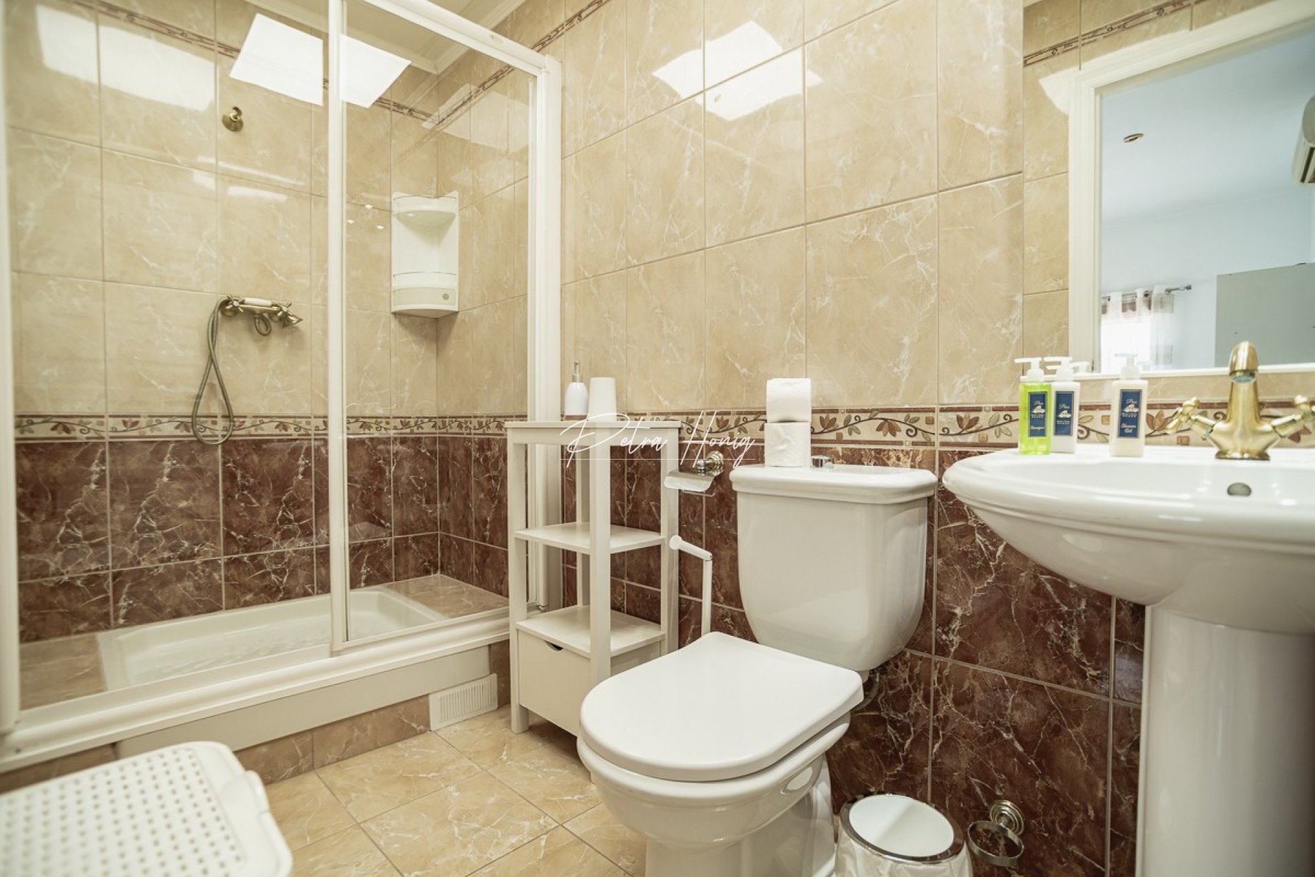 Til Salgs - Villa - Torrevieja - La Siesta