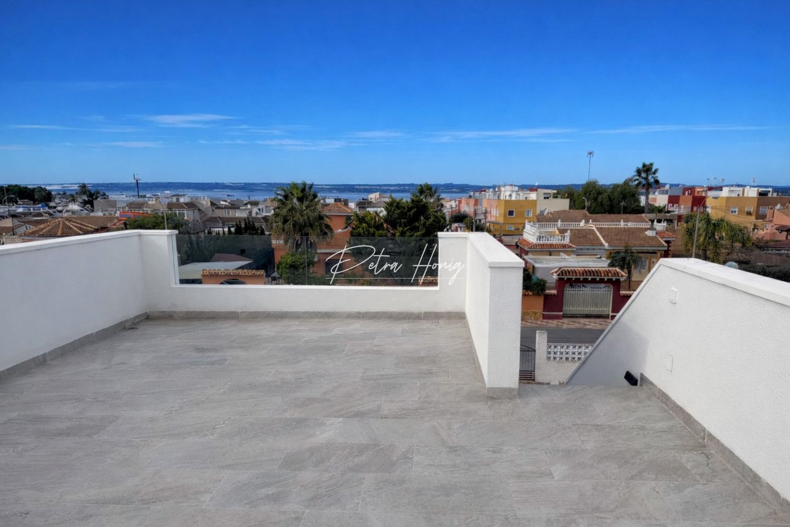 Til Salgs - Villa - Torrevieja - La Siesta