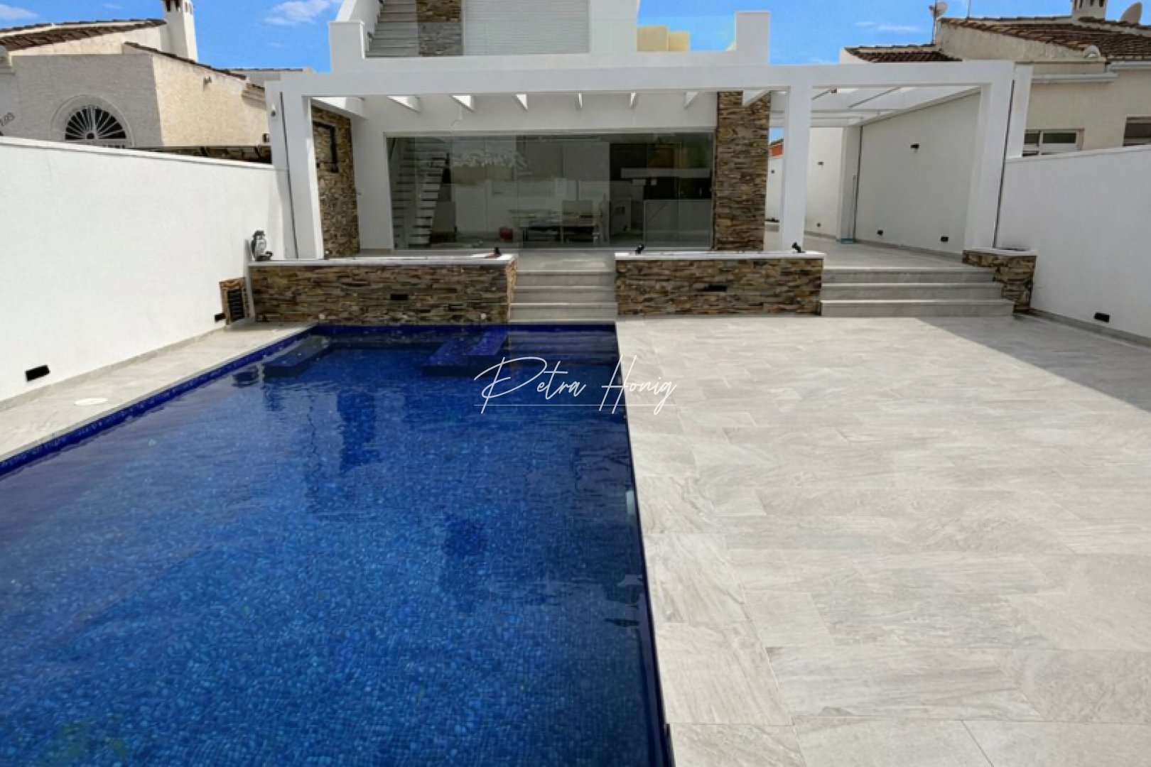 Til Salgs - Villa - Torrevieja - La Siesta