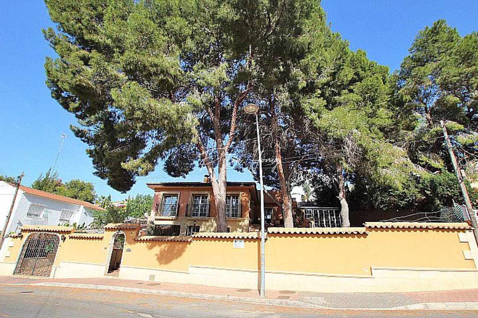 Til Salgs - Villa - Torrevieja - Los Balcones