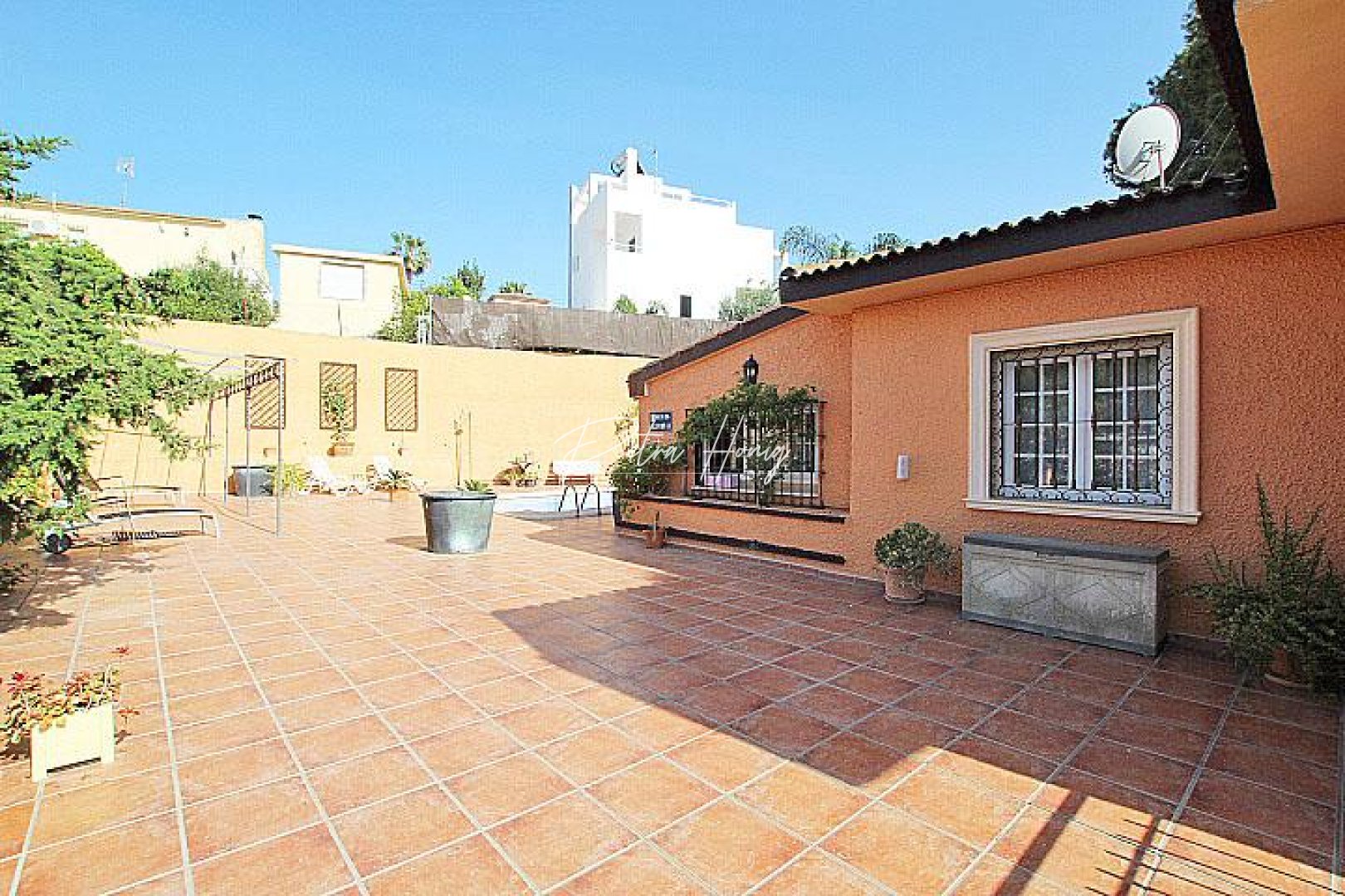 Til Salgs - Villa - Torrevieja - Los Balcones