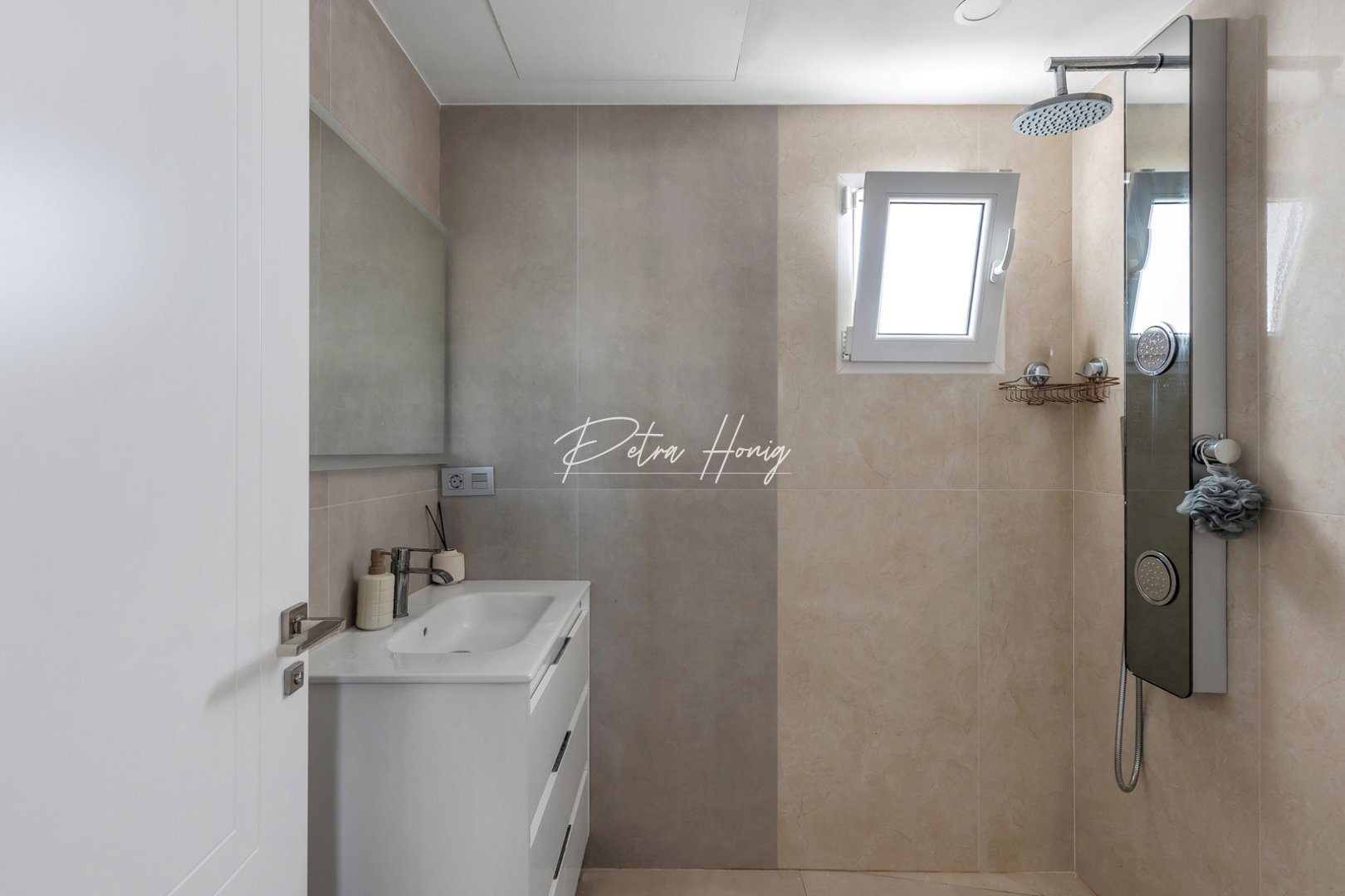 Til Salgs - Villa - Torrevieja - Los Balcones