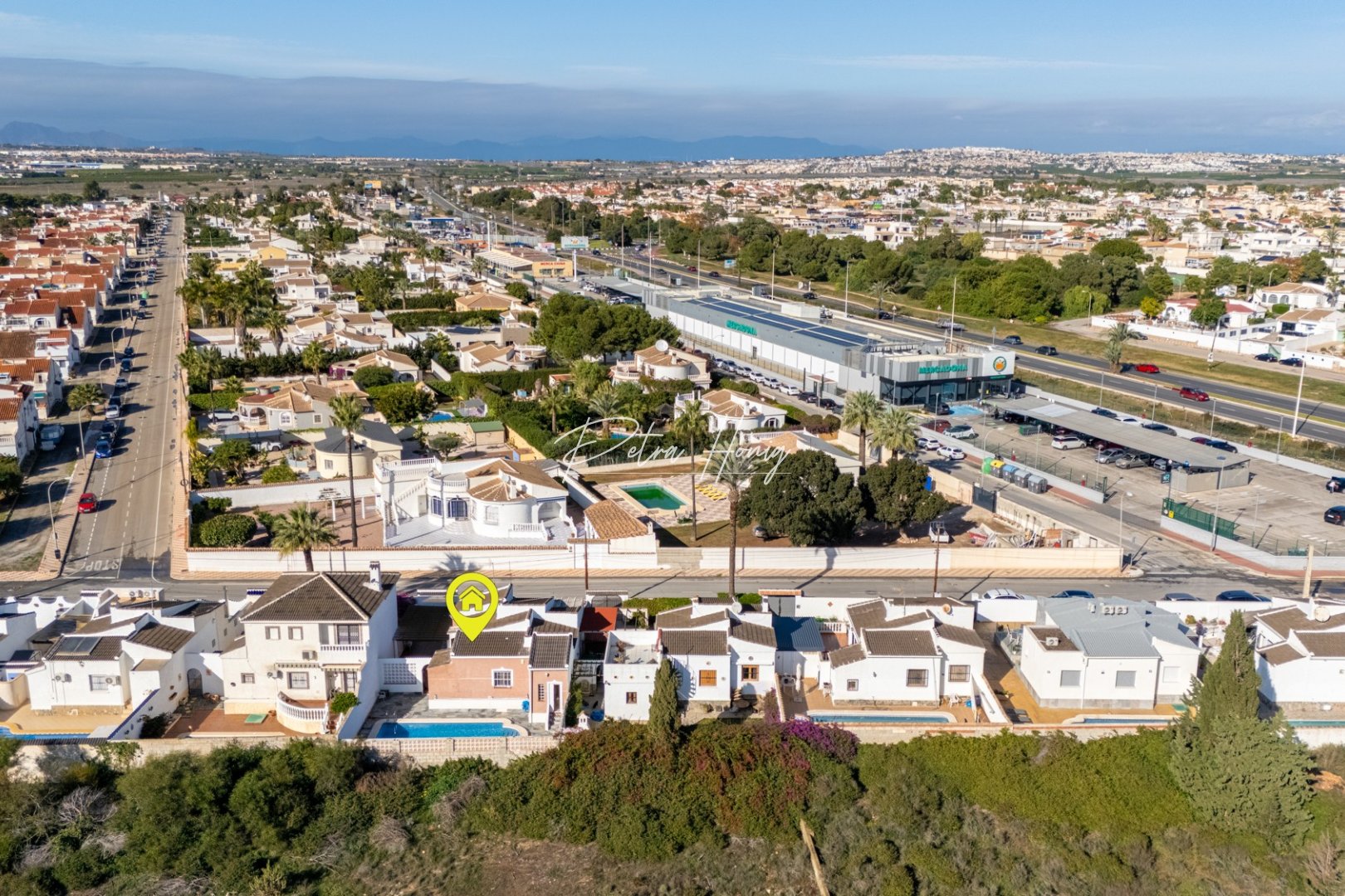 Til Salgs - Villa - Torrevieja - Urbanización San Luis