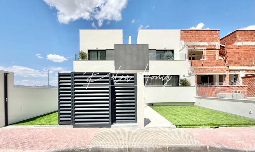 Townhouse - New build - Cox - San Fernando