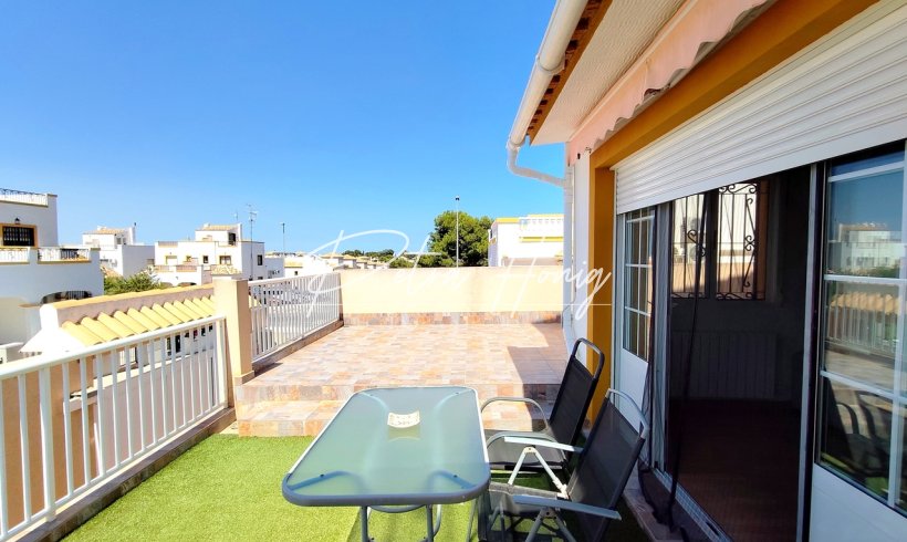 Townhouse - Resales - Los Altos - Los Altos